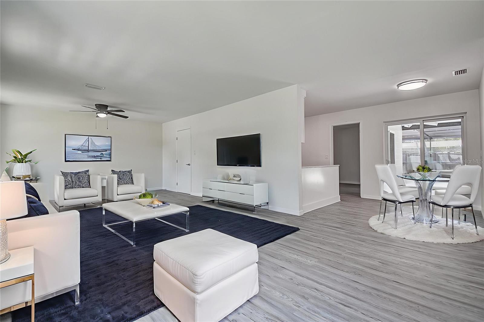 PINELLAS PINES ESTATE - Residential