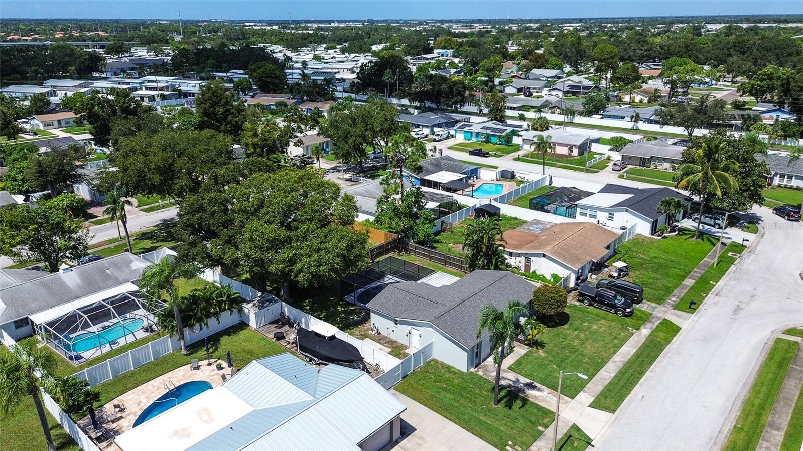 PINELLAS PINES ESTATE - Residential