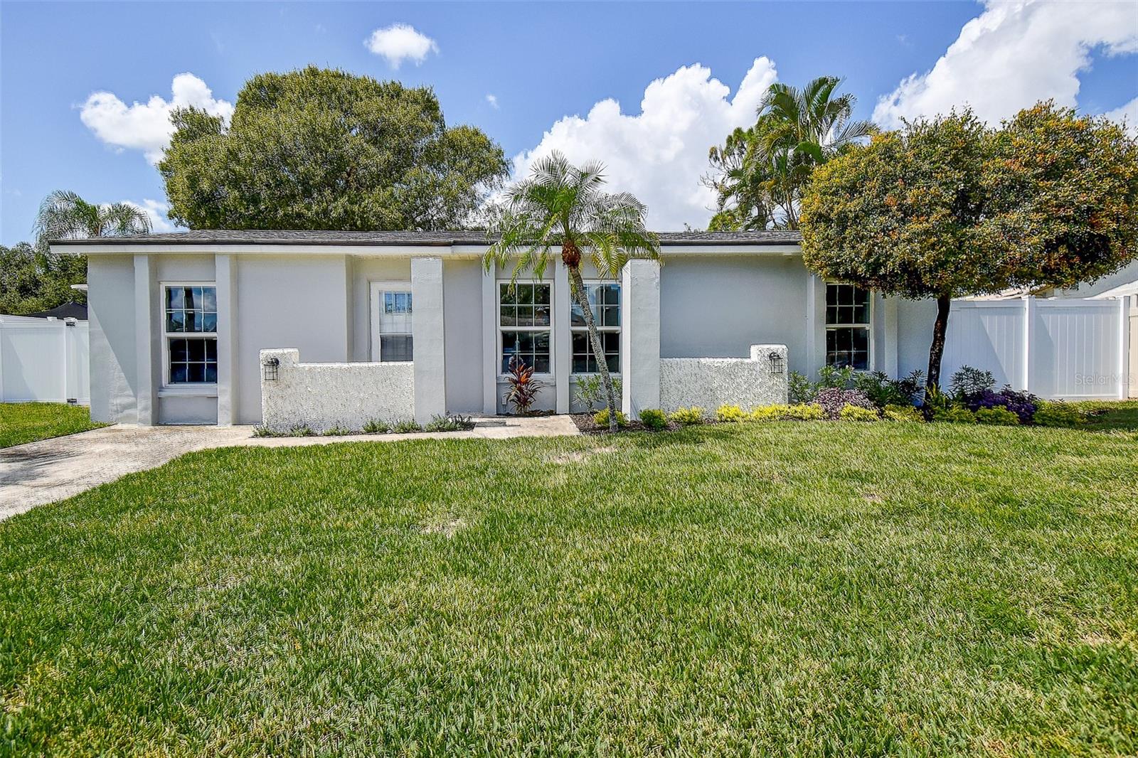 PINELLAS PINES ESTATE - Residential