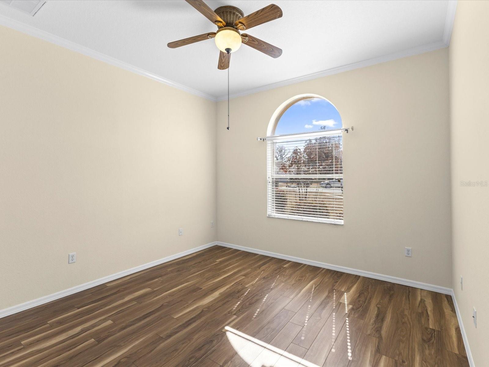 PRISTINE PLACE PH 4 - Residential