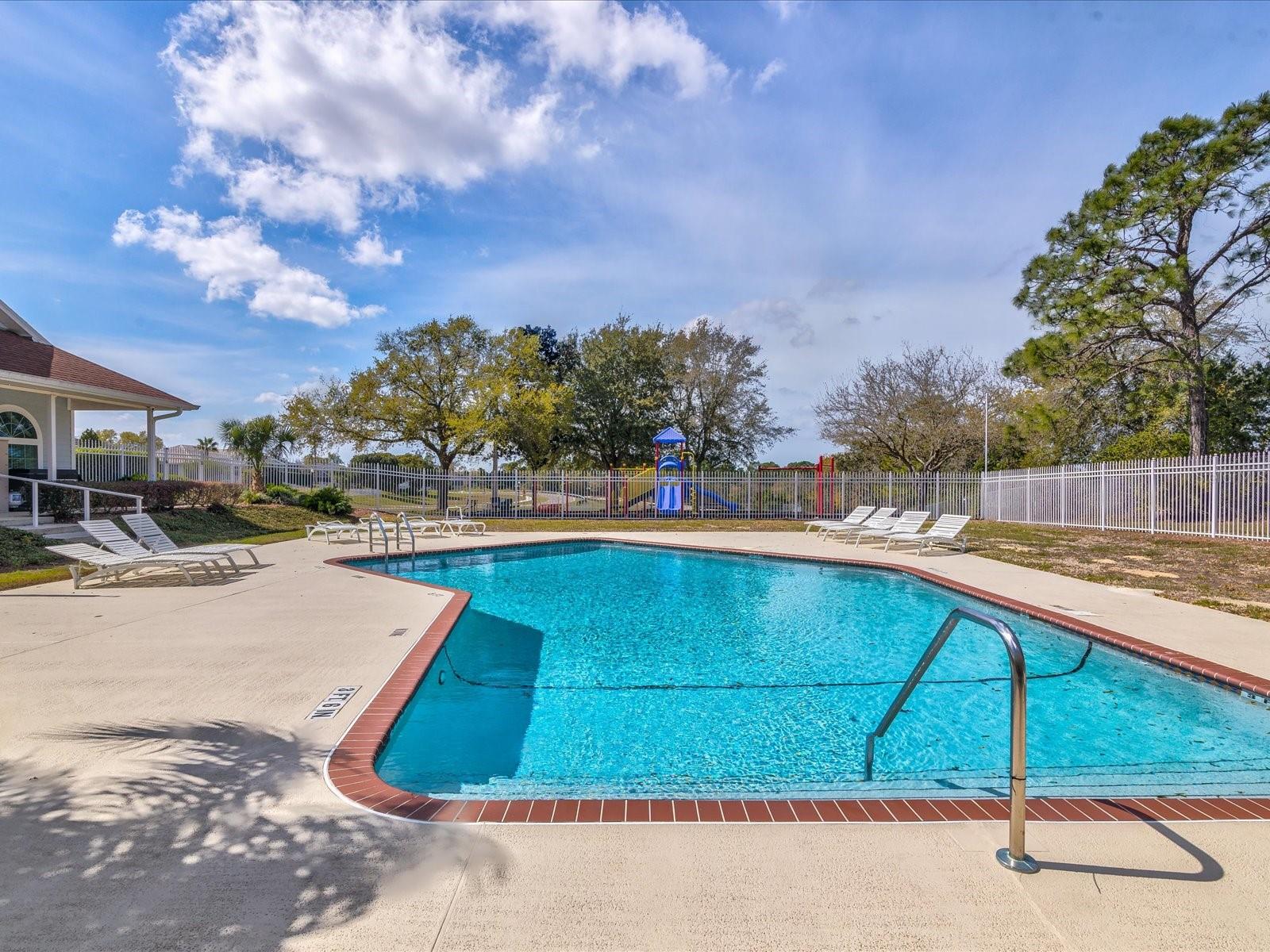 PRISTINE PLACE PH 4 - Residential