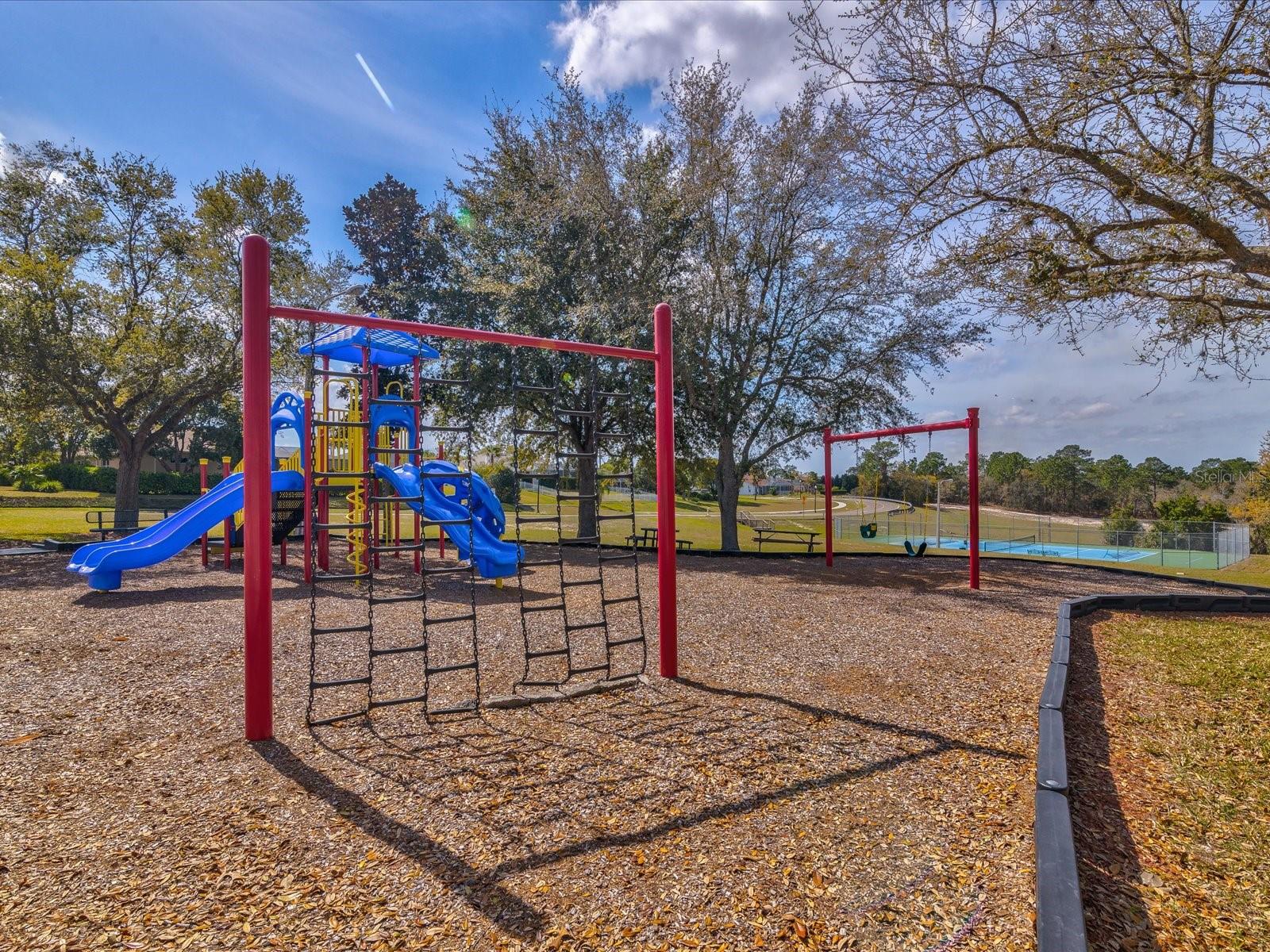 PRISTINE PLACE PH 4 - Residential