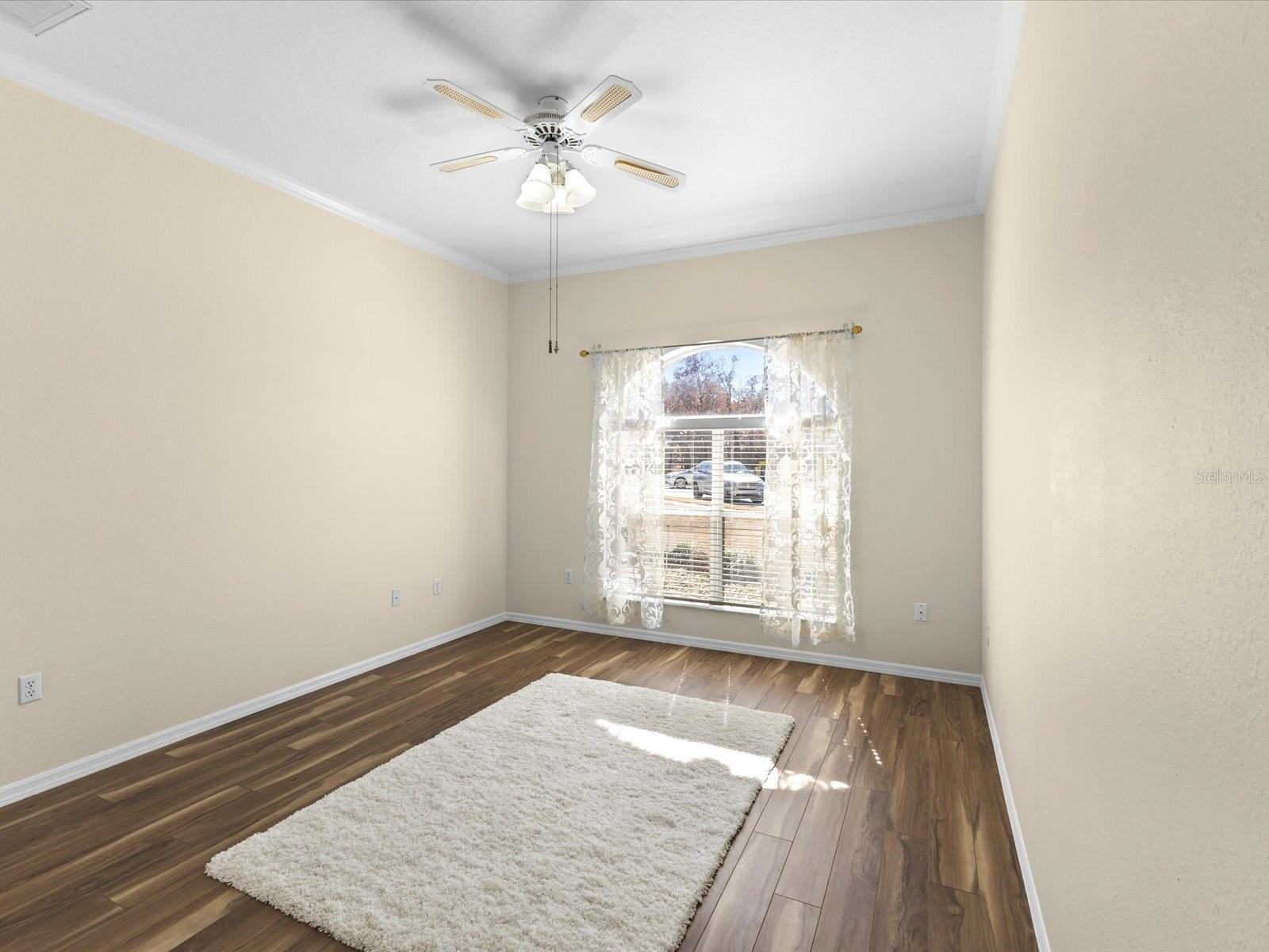 PRISTINE PLACE PH 4 - Residential