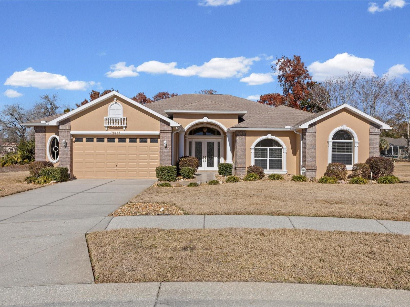 PRISTINE PLACE PH 4 - Residential