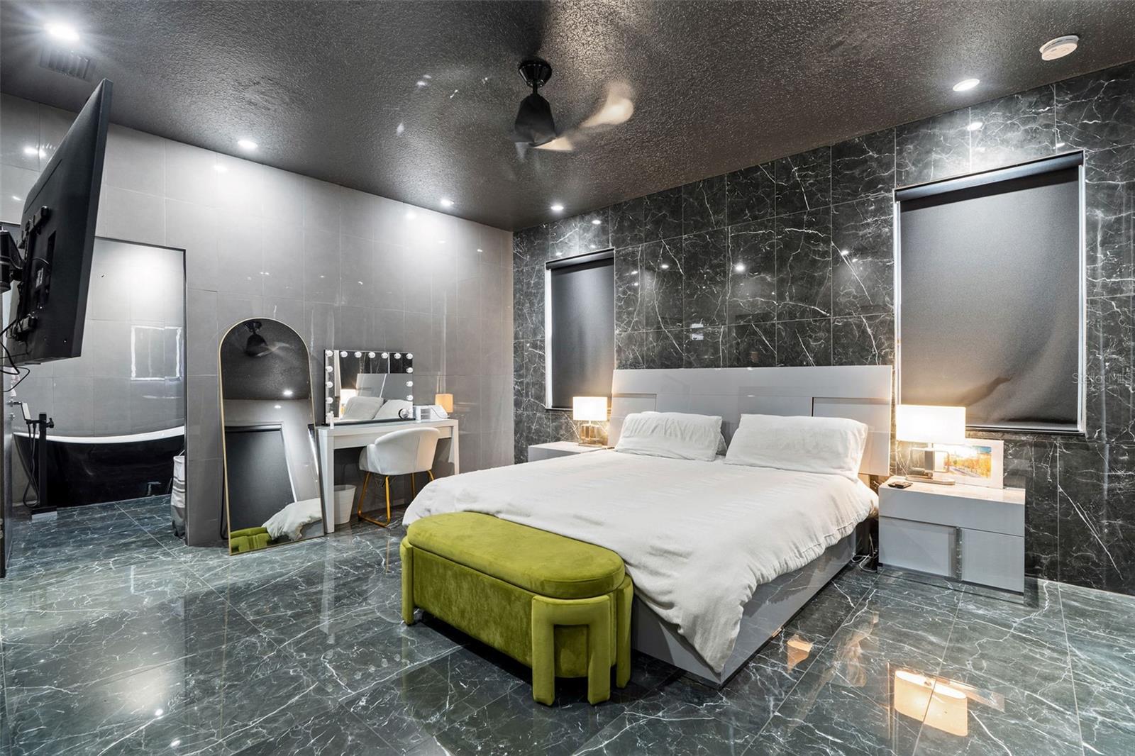 RAVINIA PH 2 - Residential Lease