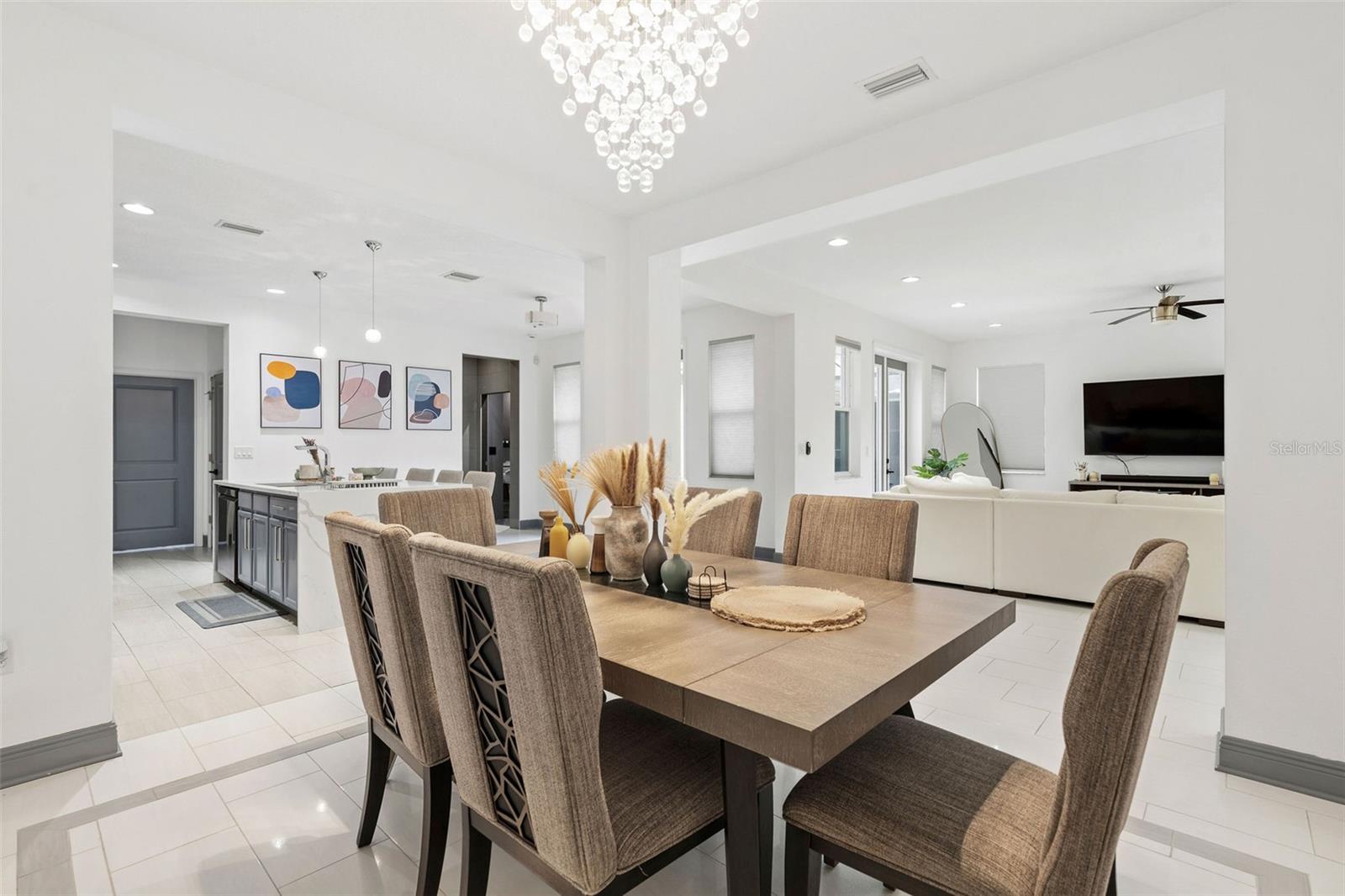 RAVINIA PH 2 - Residential Lease