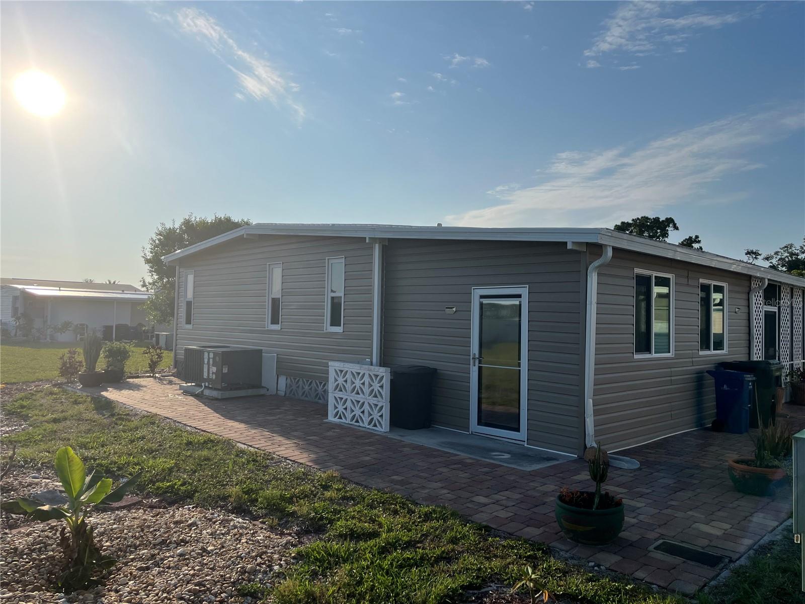 902 JOLANDA CIRCLE