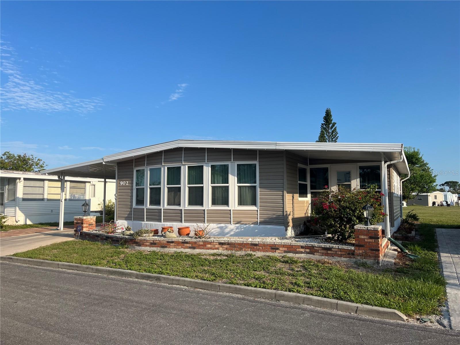 902 JOLANDA CIRCLE