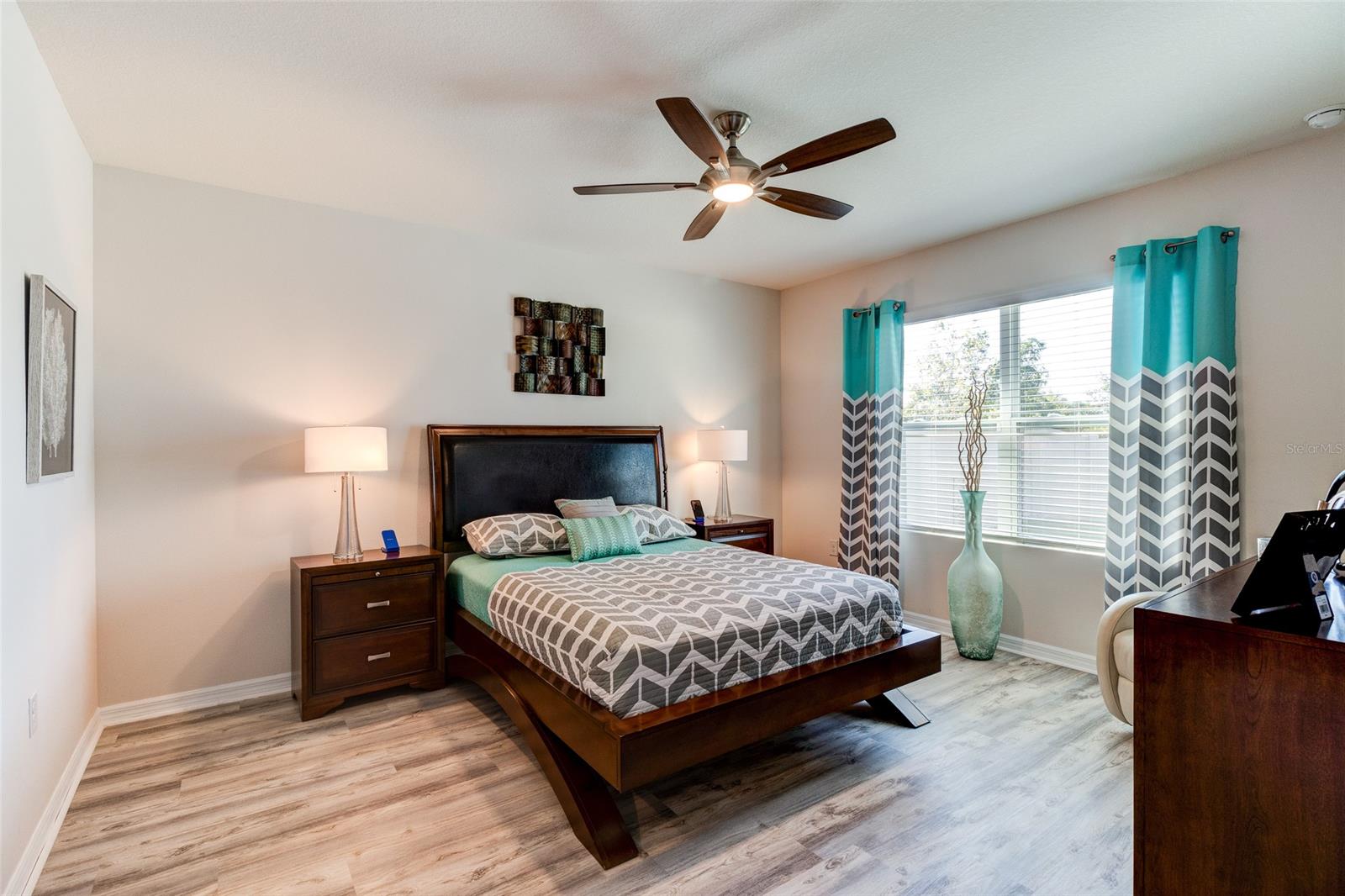 Woodbridge Lks/Edgewater - Residential