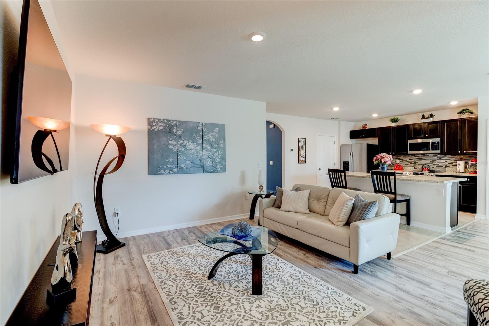 Woodbridge Lks/Edgewater - Residential