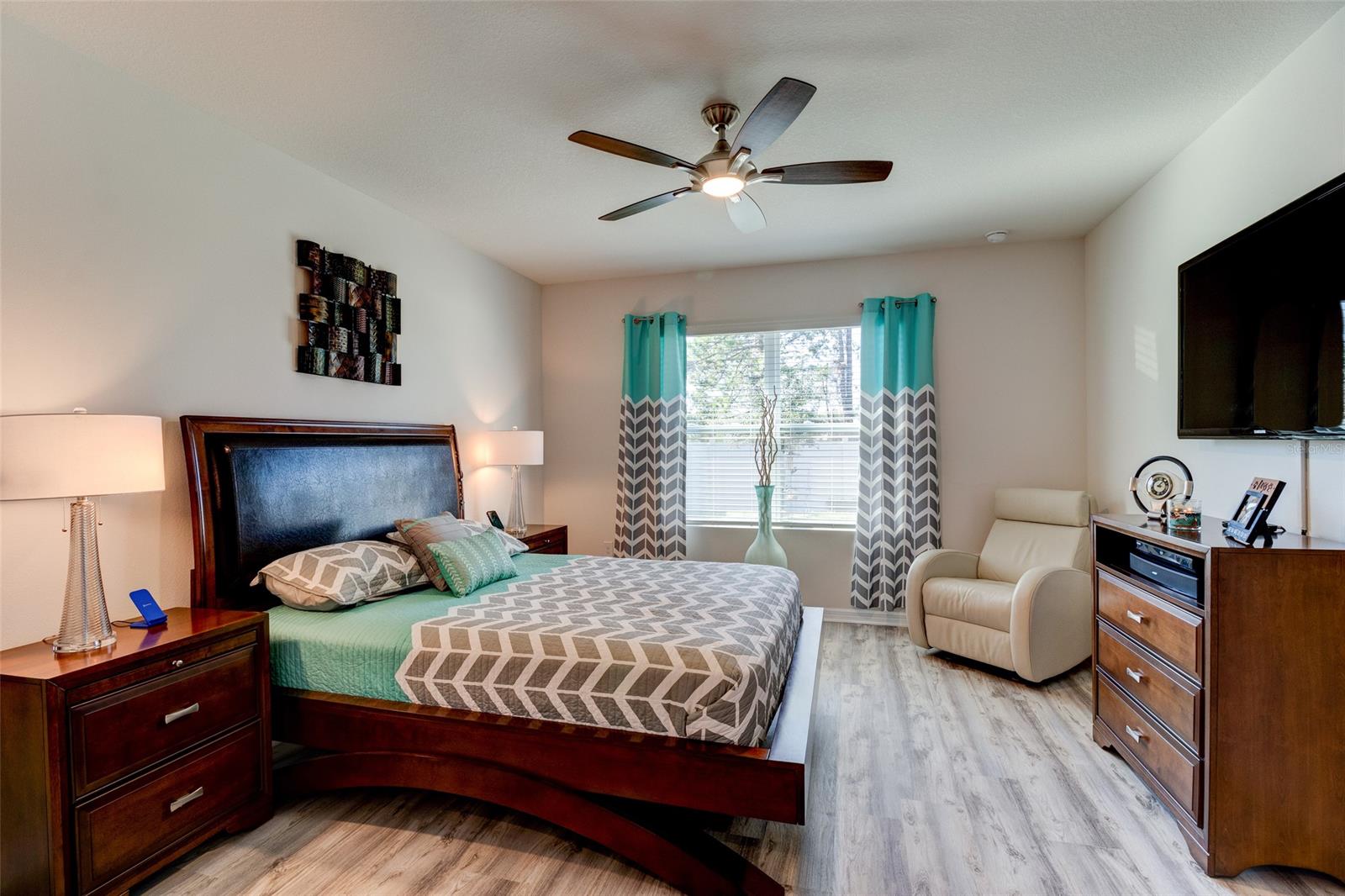 Woodbridge Lks/Edgewater - Residential