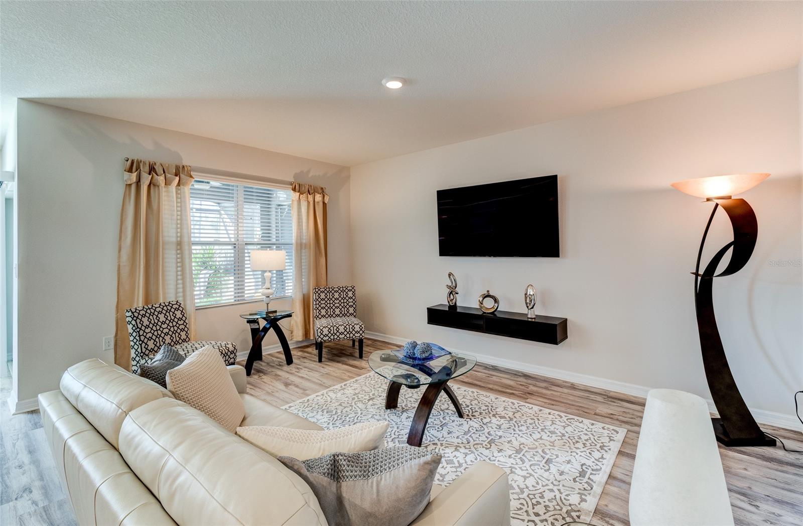 Woodbridge Lks/Edgewater - Residential