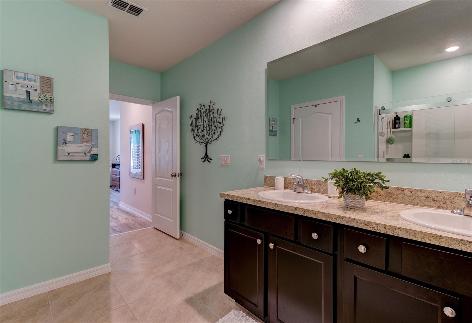 Woodbridge Lks/Edgewater - Residential