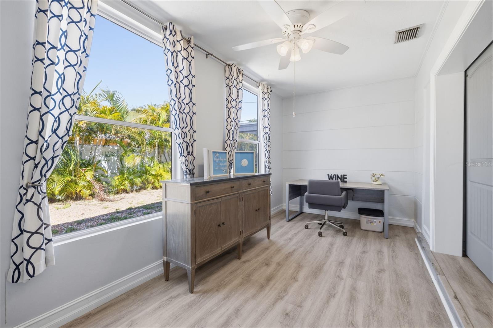 MAXIMO MOORINGS - Residential