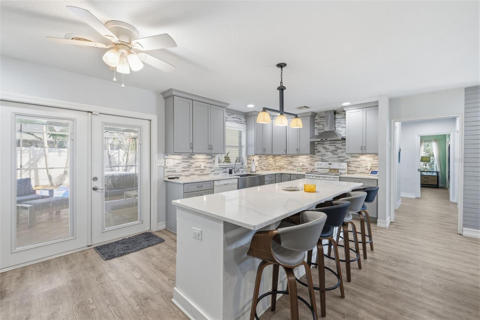 MAXIMO MOORINGS - Residential