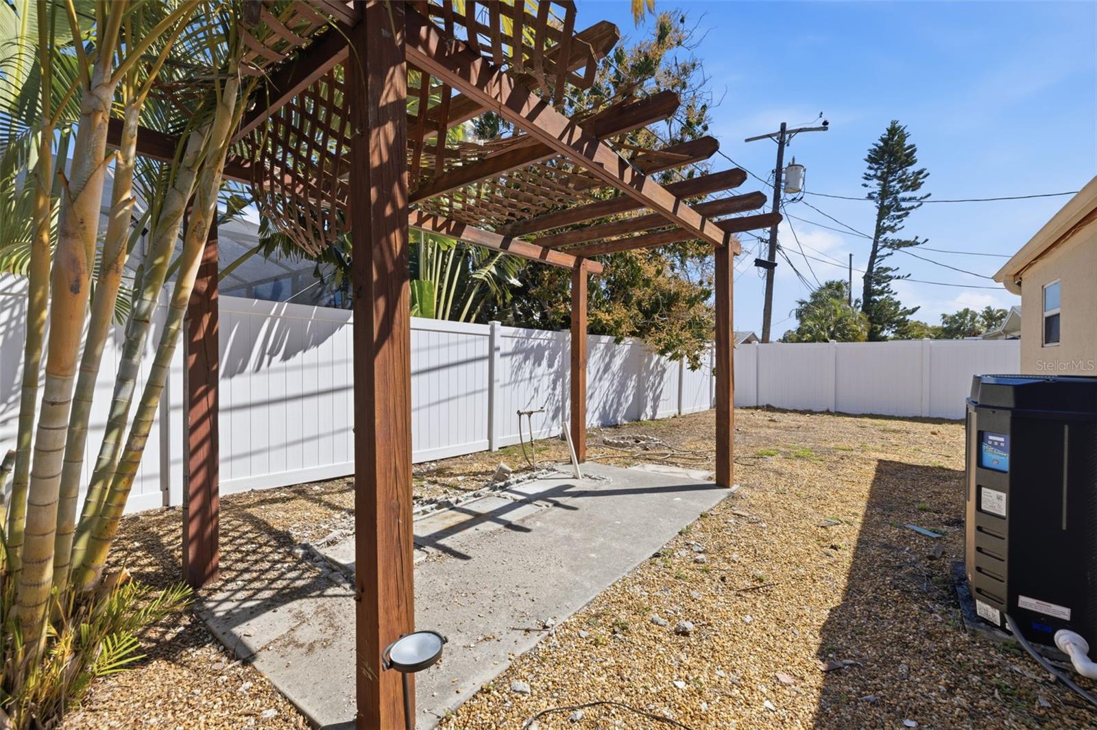 MAXIMO MOORINGS - Residential