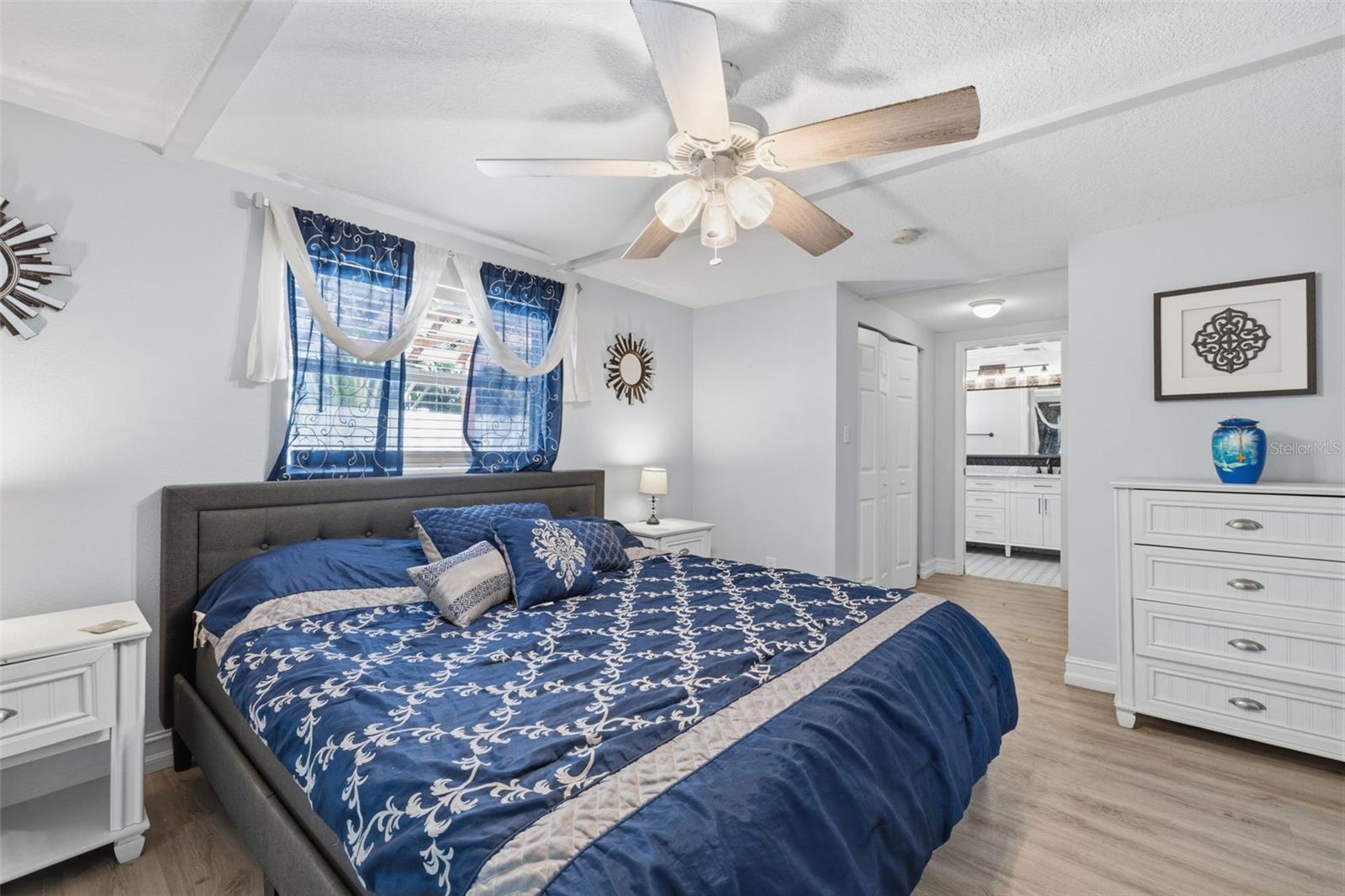 MAXIMO MOORINGS - Residential