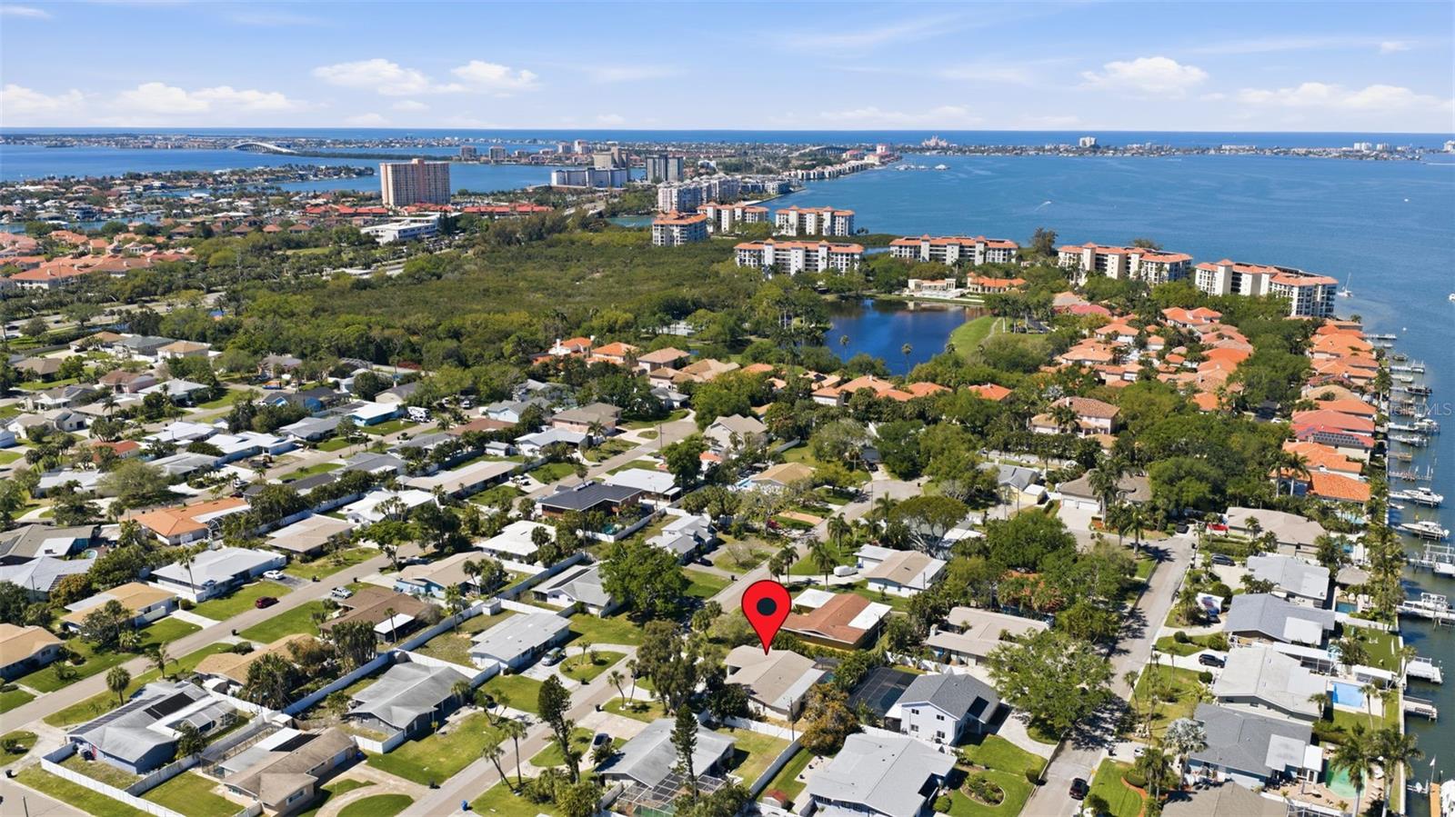 MAXIMO MOORINGS - Residential