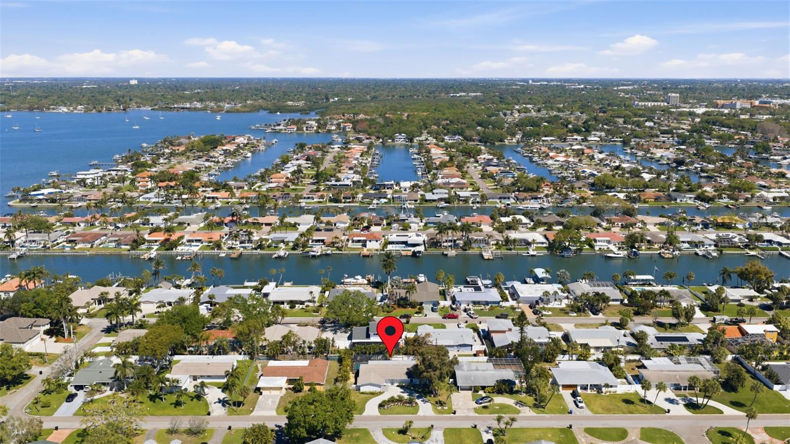 MAXIMO MOORINGS - Residential