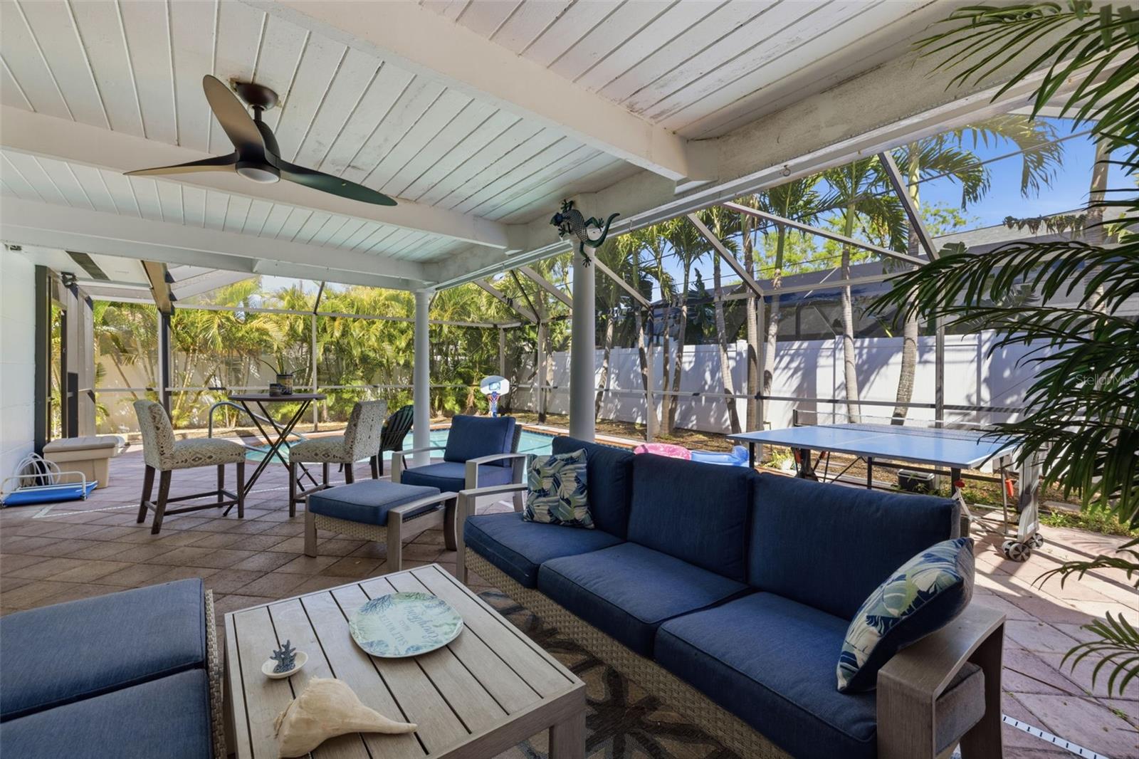 MAXIMO MOORINGS - Residential