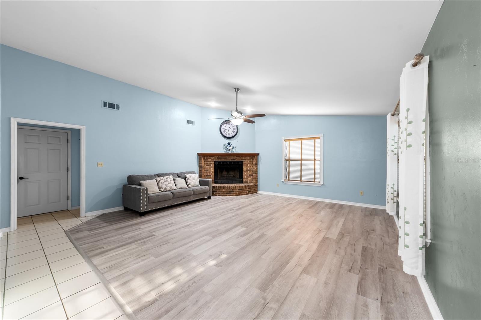5908 NW 36TH PLACE