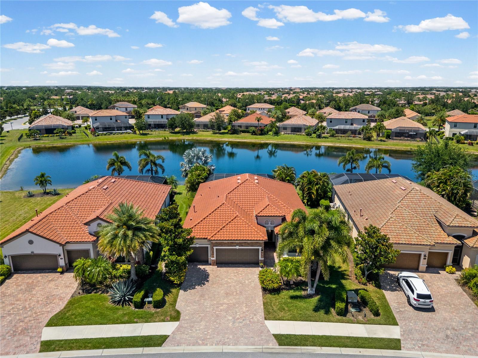 13211 RAMBLEWOOD TRAIL