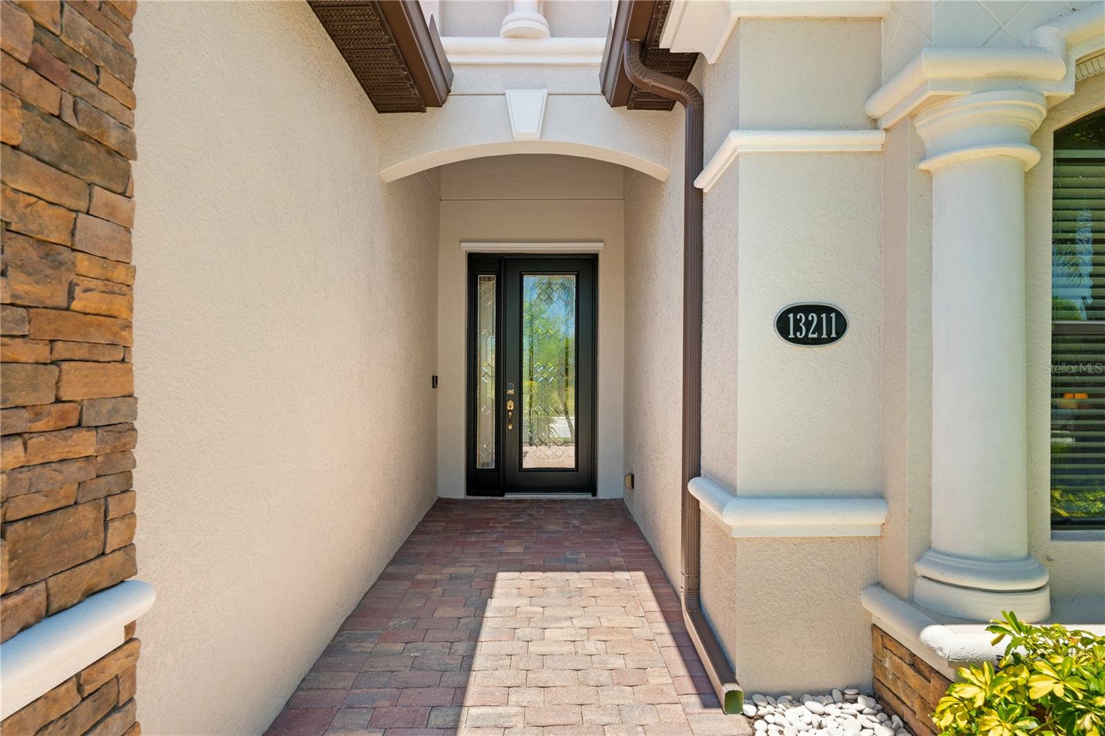 13211 RAMBLEWOOD TRAIL