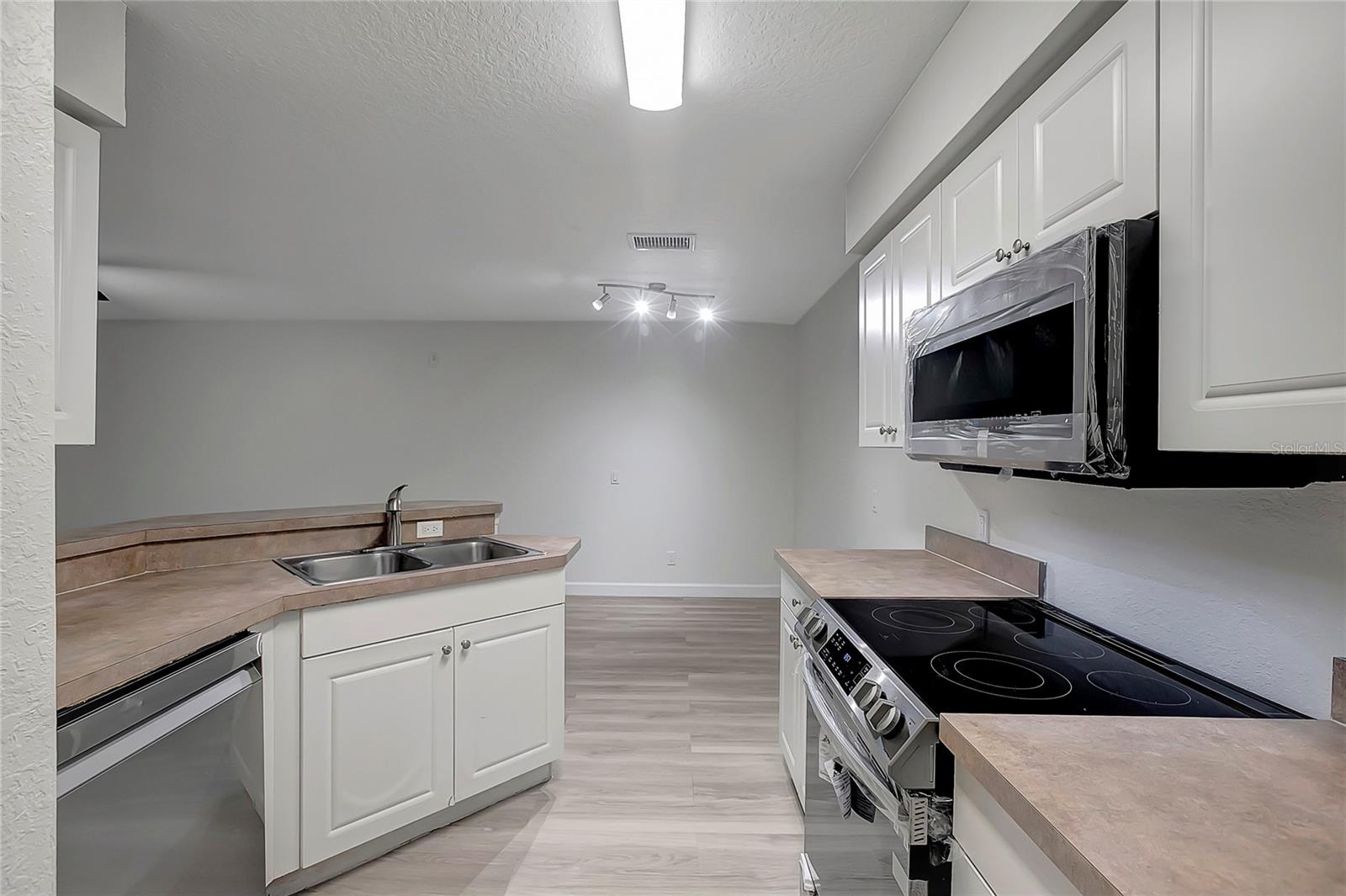 BELMONT AT RYALS CHASE CONDO - Residential