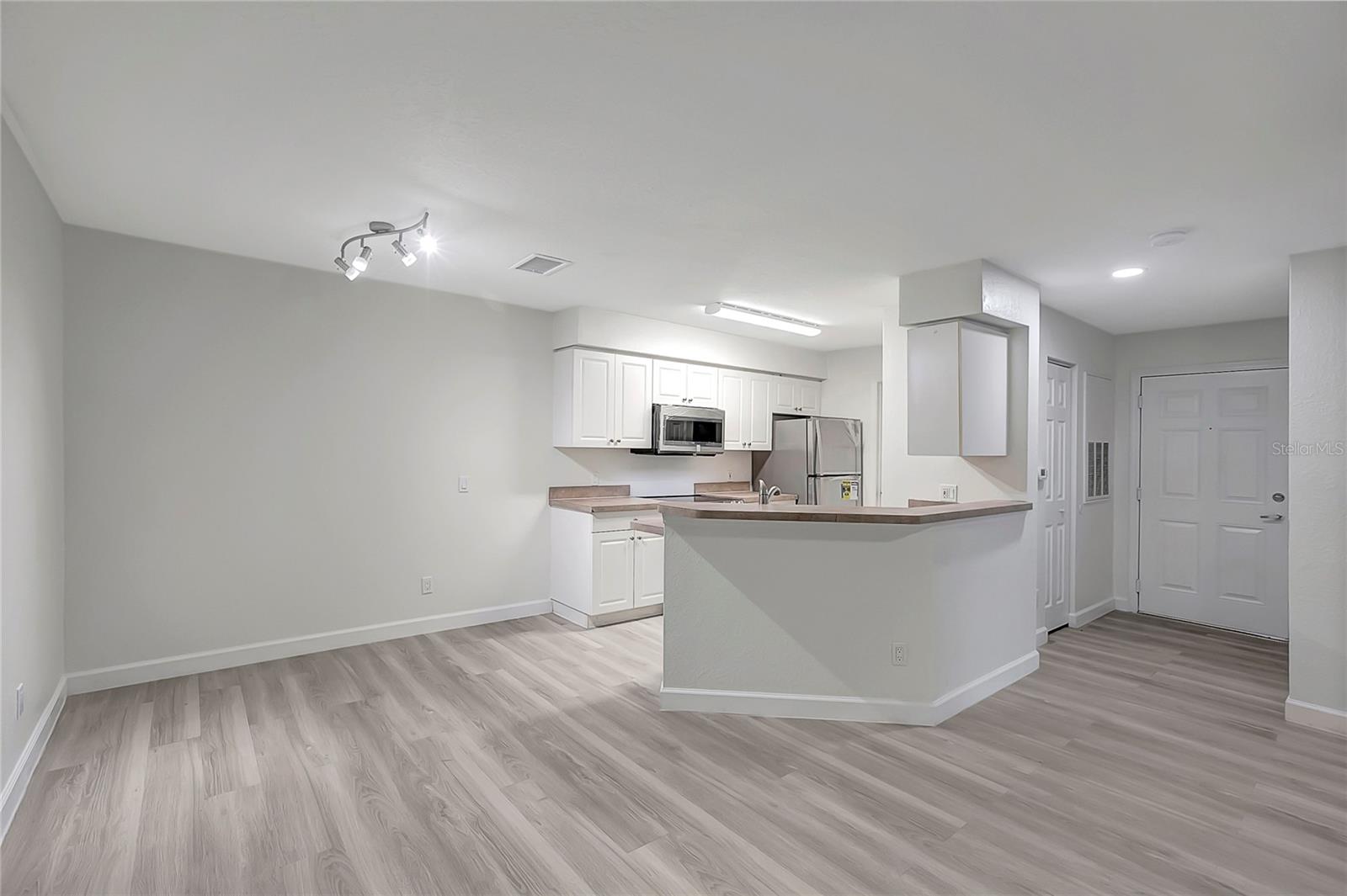 BELMONT AT RYALS CHASE CONDO - Residential