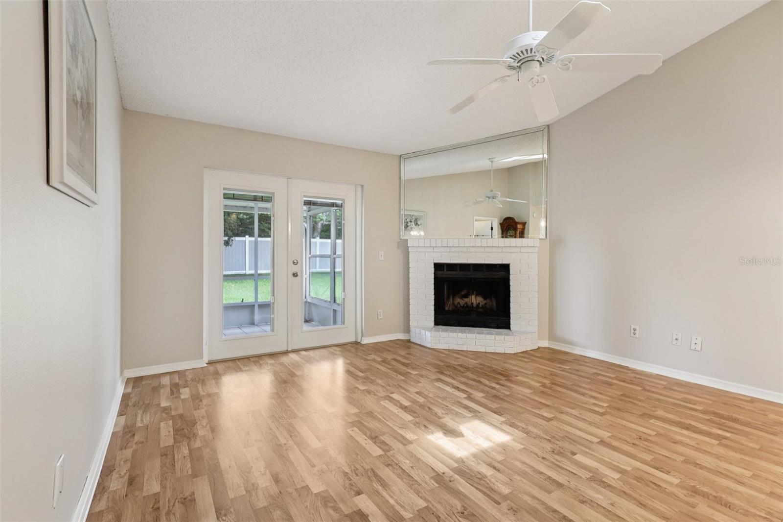 LAZY OAKS CONDO - Residential
