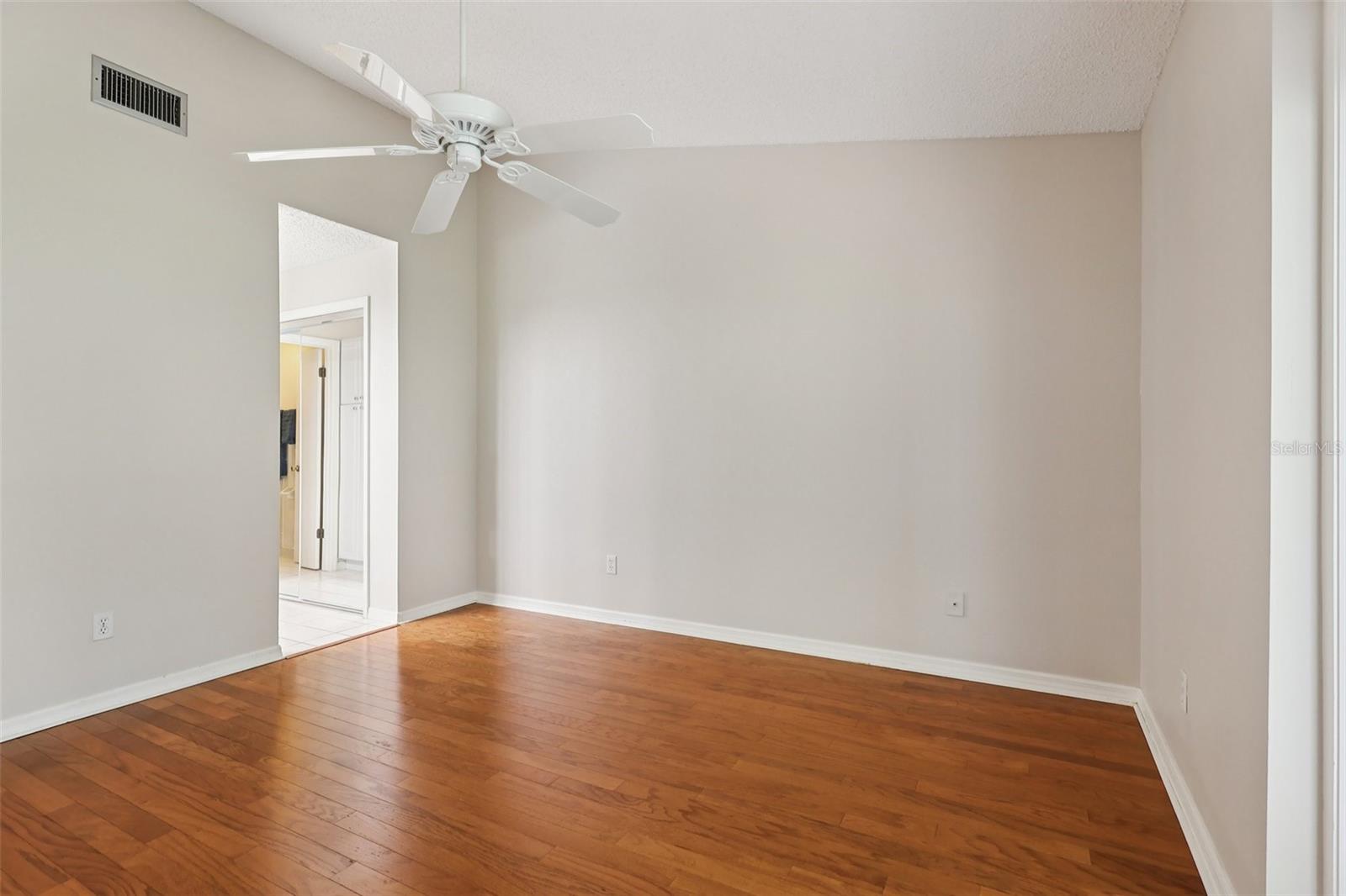LAZY OAKS CONDO - Residential