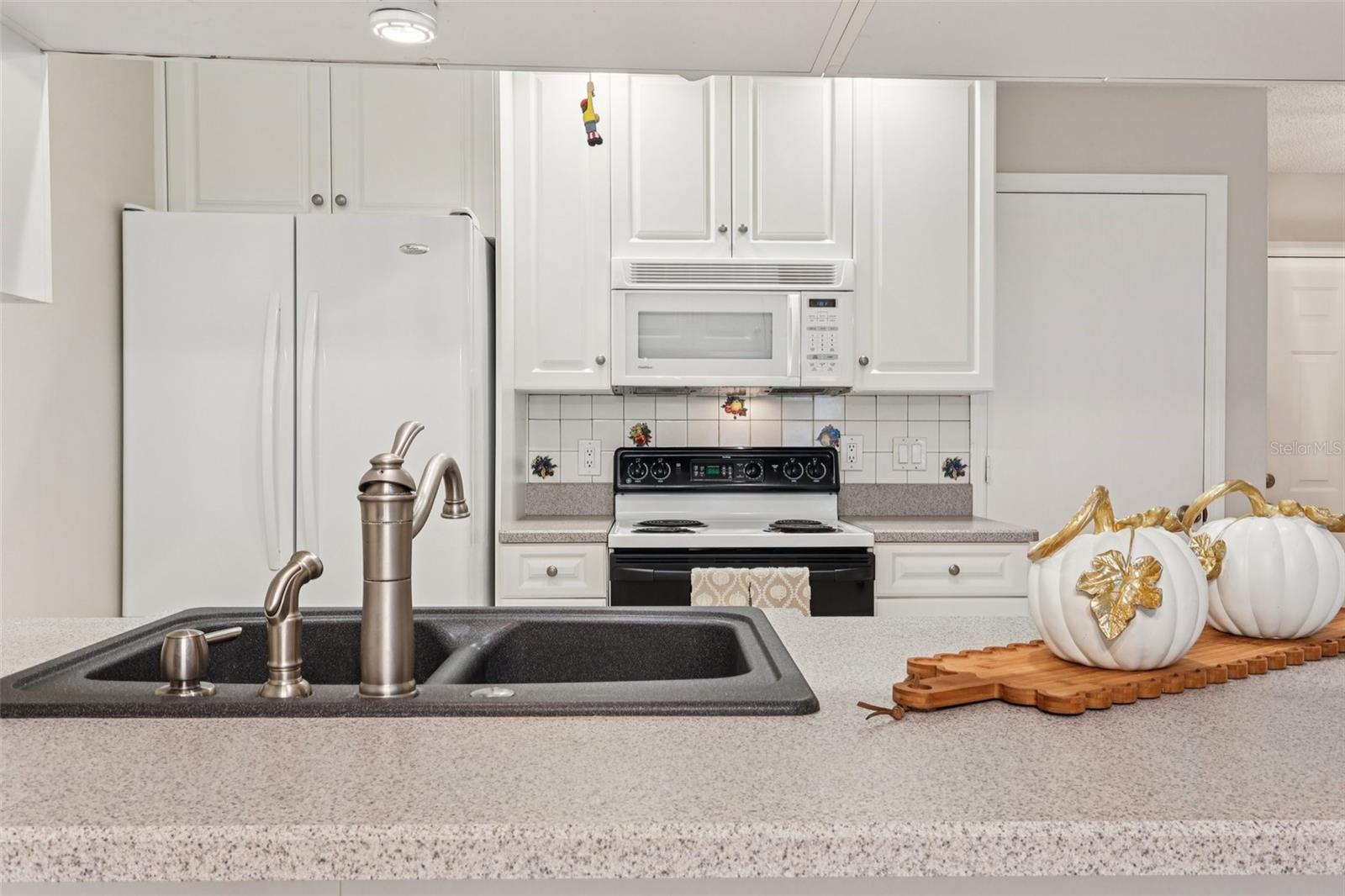 LAZY OAKS CONDO - Residential