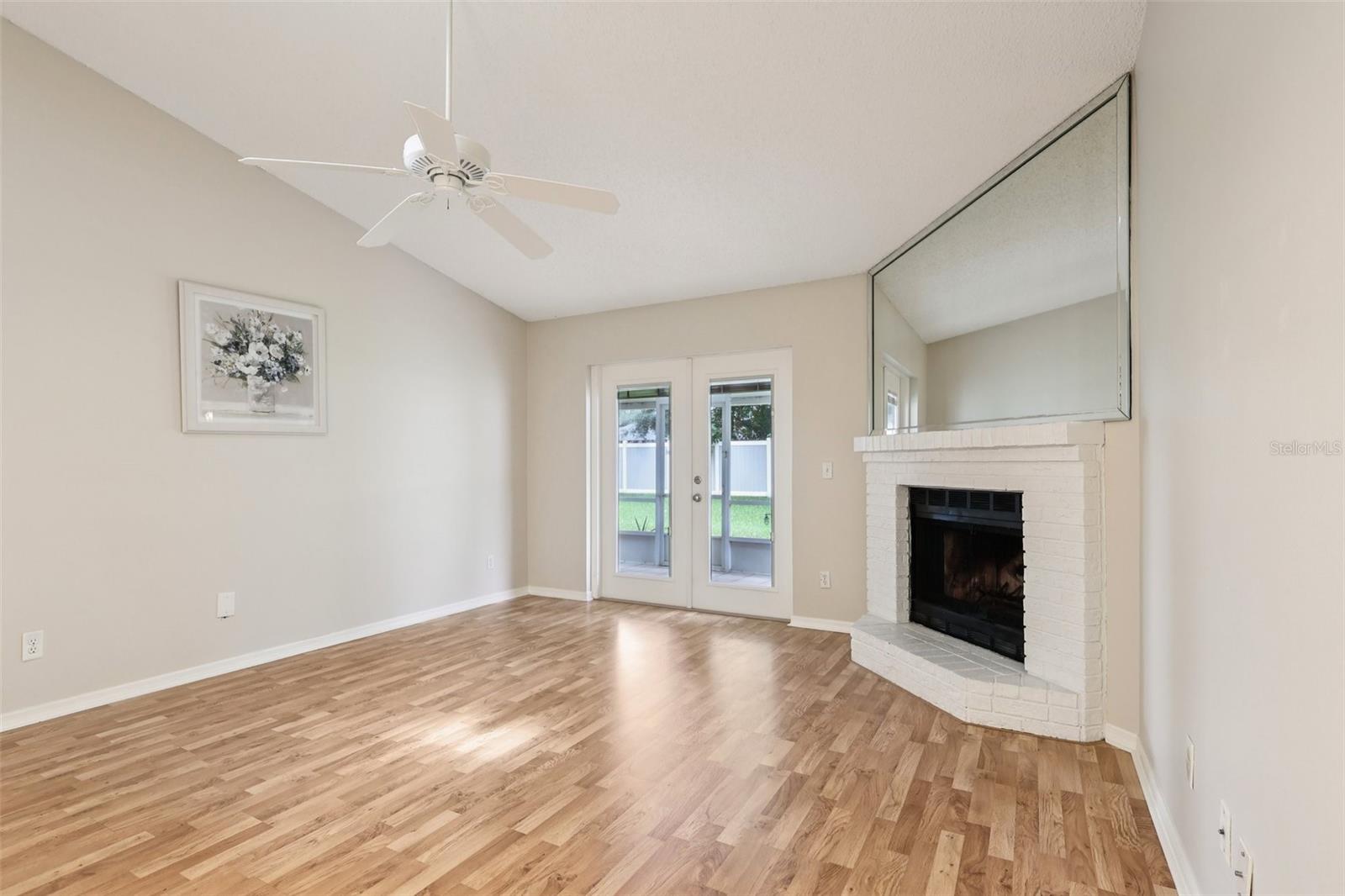 LAZY OAKS CONDO - Residential