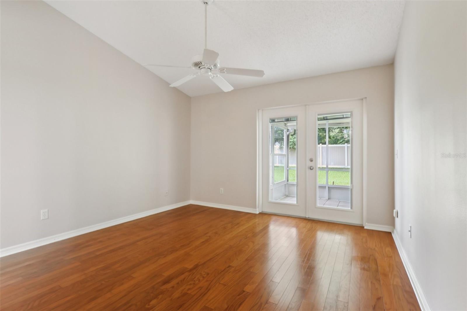 LAZY OAKS CONDO - Residential