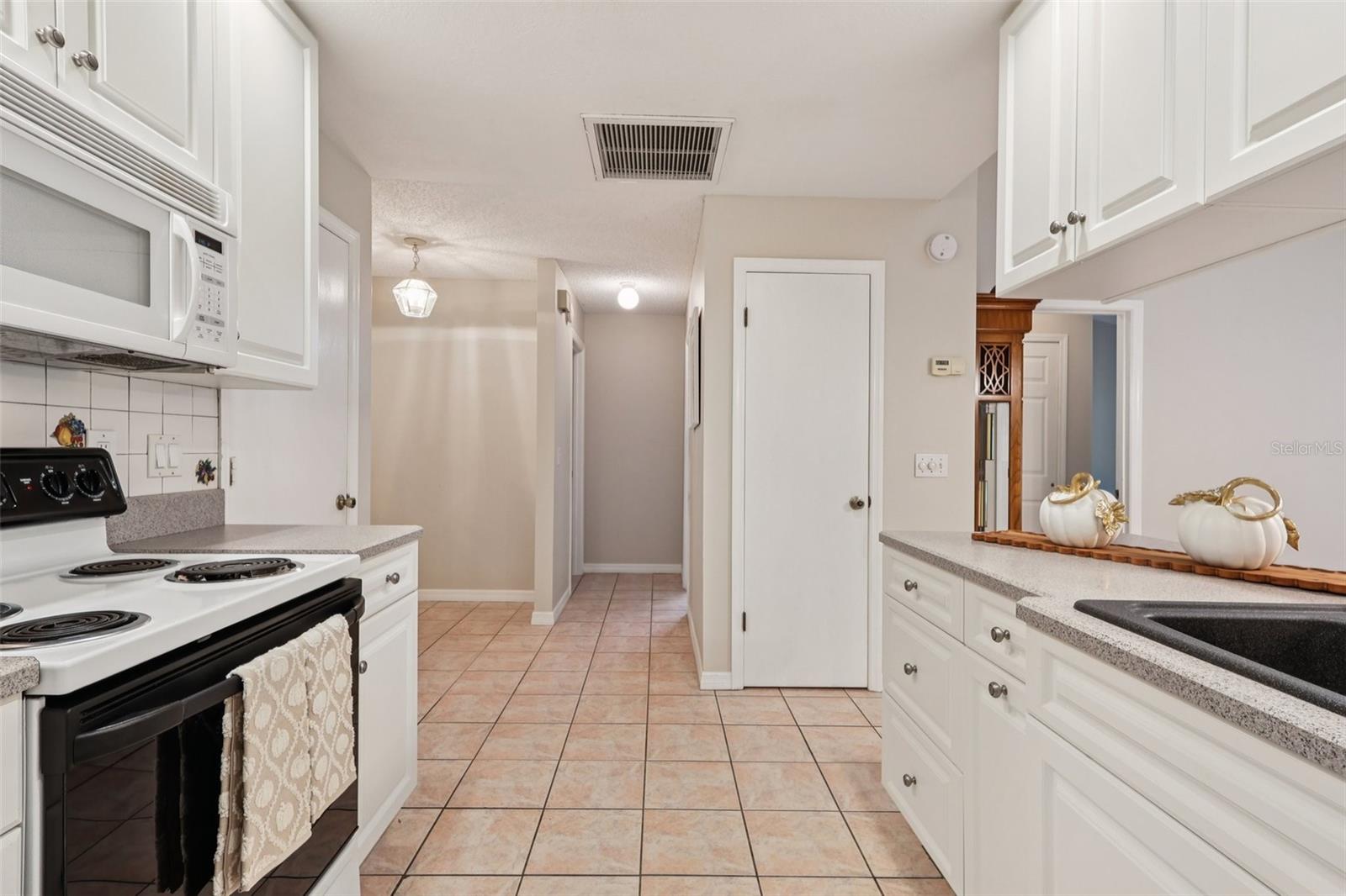 LAZY OAKS CONDO - Residential