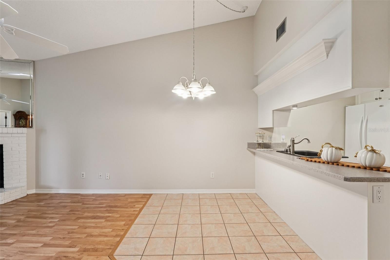 LAZY OAKS CONDO - Residential