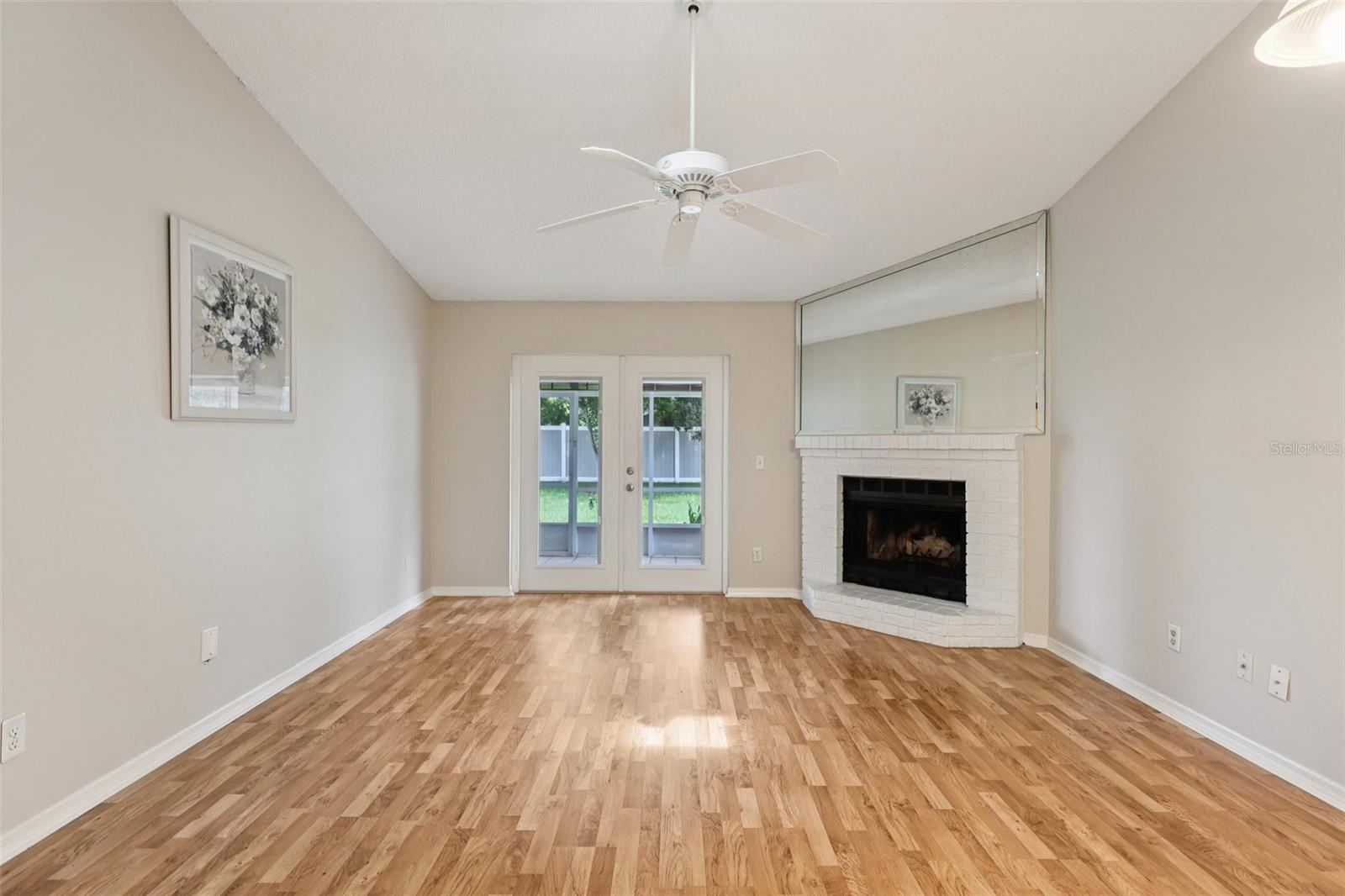 LAZY OAKS CONDO - Residential