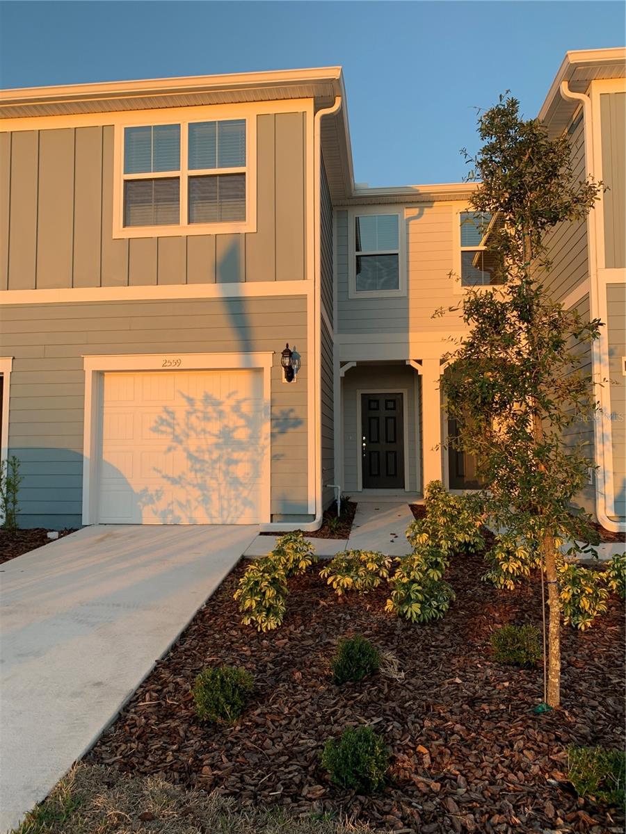 Beautifull Townhouse 3 Bed. / 2.5 Bath located in Cypress Cay community, Kissimmee. This cozy property has a spacious great room with open concept floor plan. The kitchen has a plenty of granite countertop with a breakfast bar and Stanley steel appliances and 42" wood cabinets. the master bedroom located on the second floor include a spacious walk-in closet and a bathroom with double vanity and walk-in shower. The second and third bedrooms, extra-full bath and laundry are located on the second floor also. This new community Cypress Cay offers to residents' great amenities as a pool & cabana, playground, basketball court and walking trails. Located 15 minutes from Disney and 8 miles from the new theme park EPIC Universe; close to major highways: 192 Hwy., Osceola Pkway, 535, 417, I-4 and only 15 minutes to OIA; and just minutes away to Walmart, Aldi, Target, Sam's, restaurants and shopping areas makes this property a great place to live! The rent payment includes high-speed internet and streaming TV.