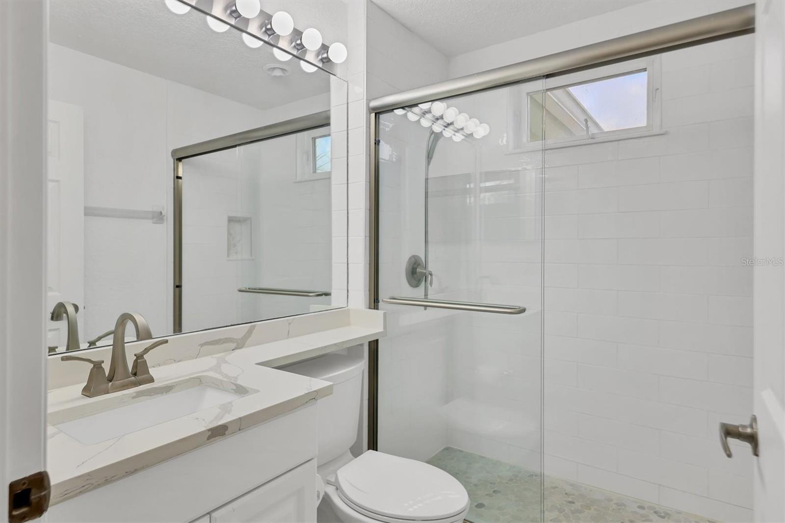 PALM GROVE - Residential Lease