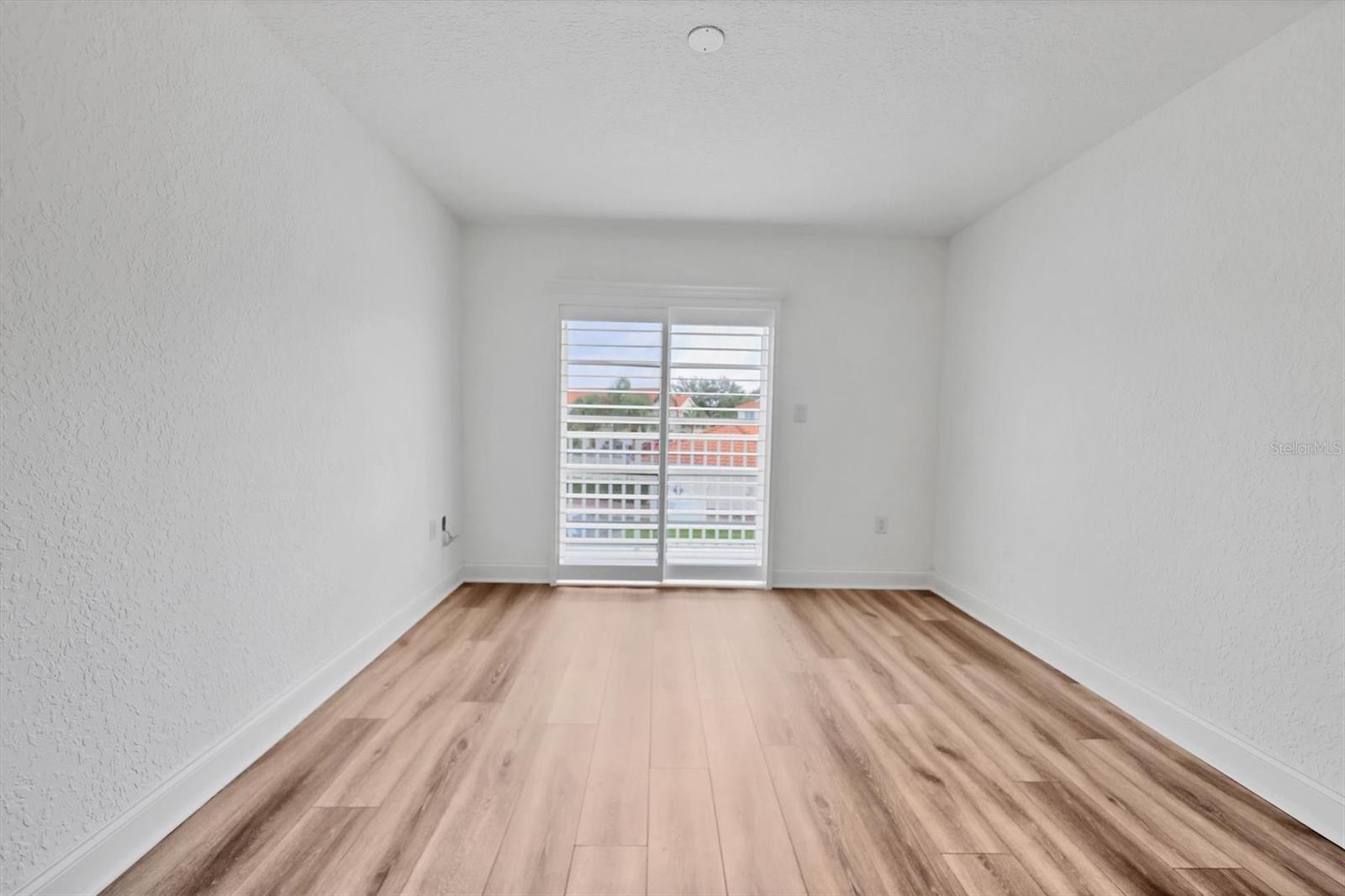 PALM GROVE - Residential Lease