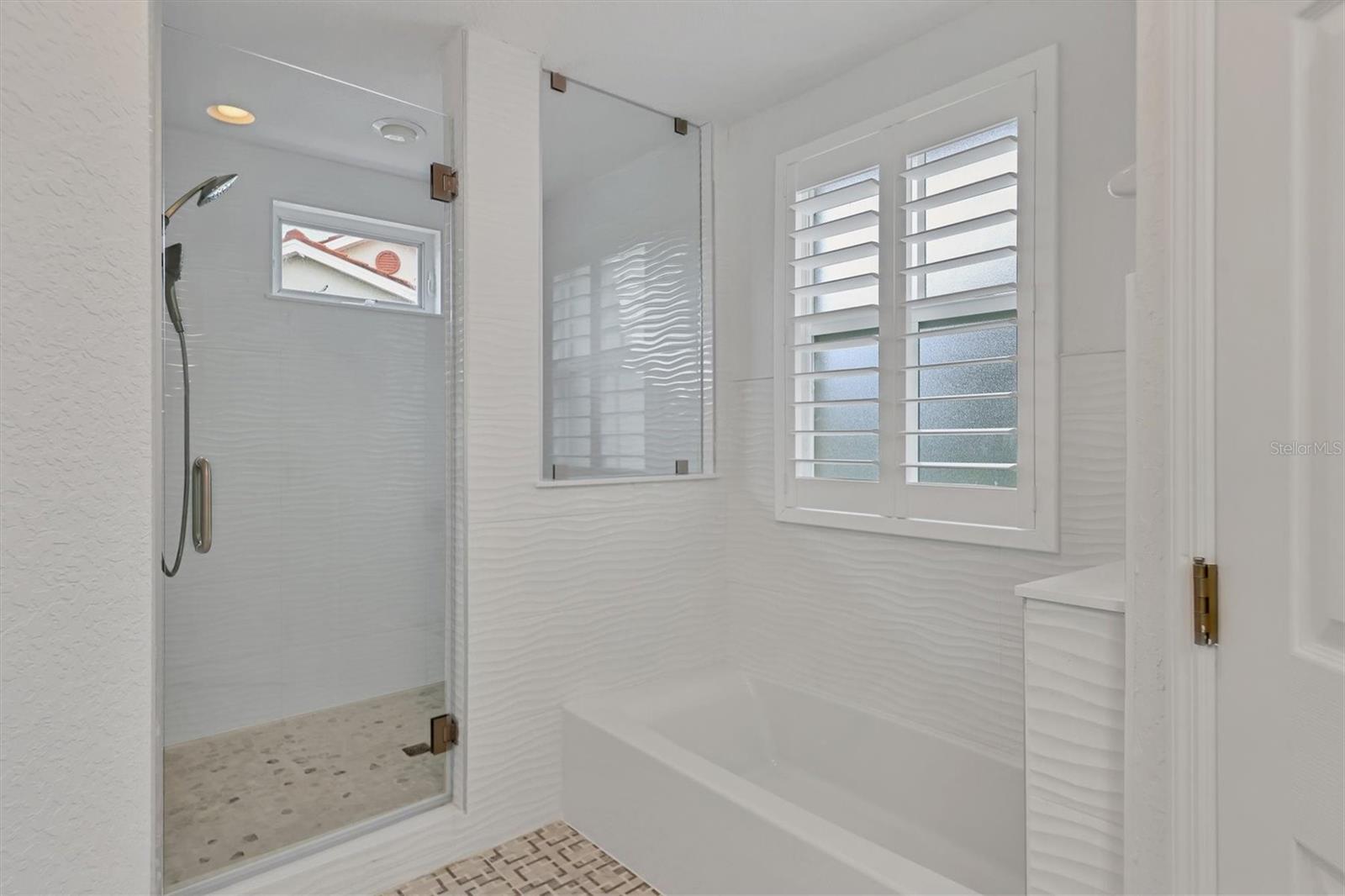 PALM GROVE - Residential Lease