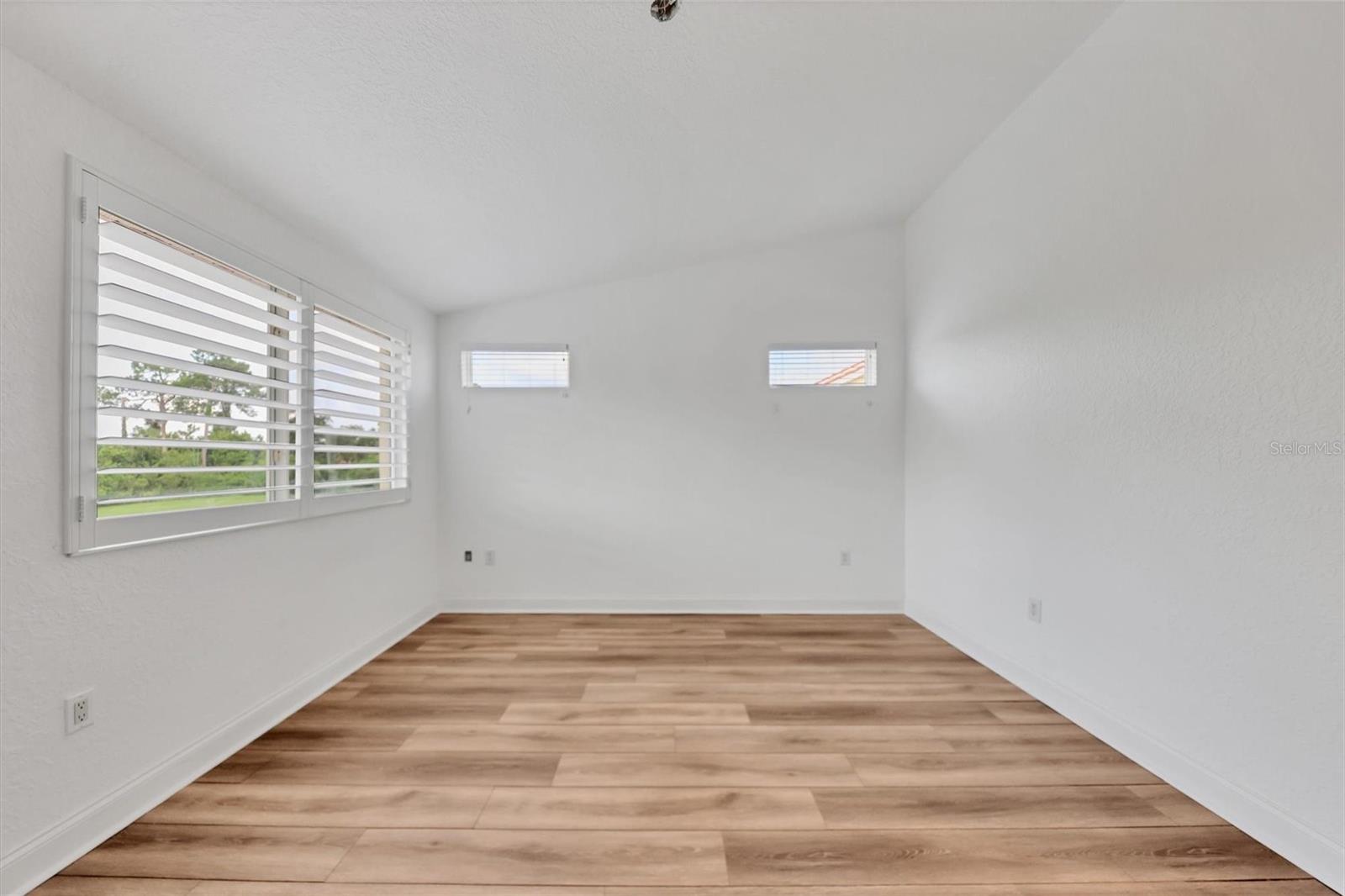 PALM GROVE - Residential Lease