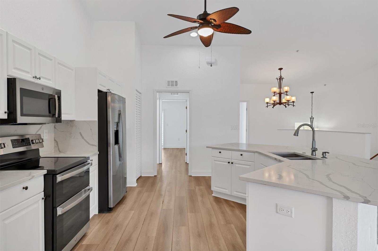 PALM GROVE - Residential Lease