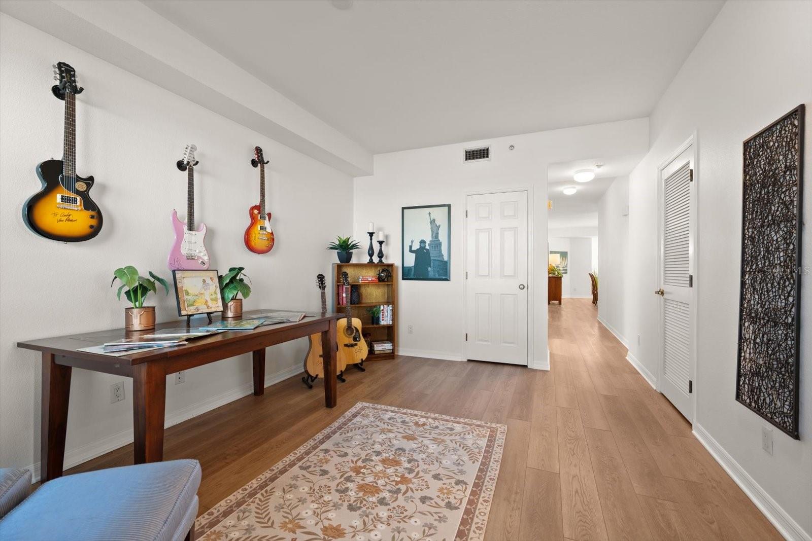 CHEZ SOLEIL CONDO - Residential