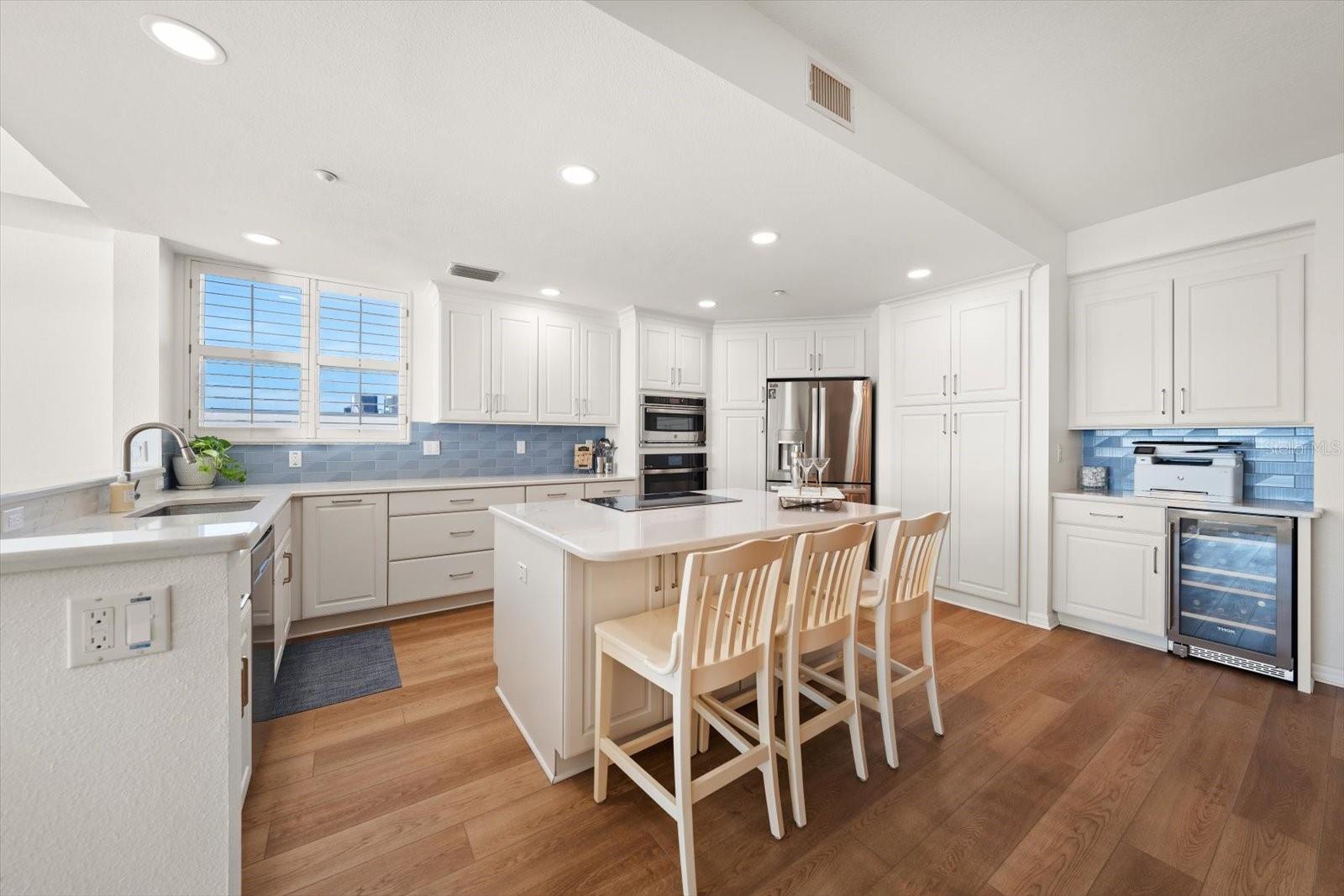 CHEZ SOLEIL CONDO - Residential