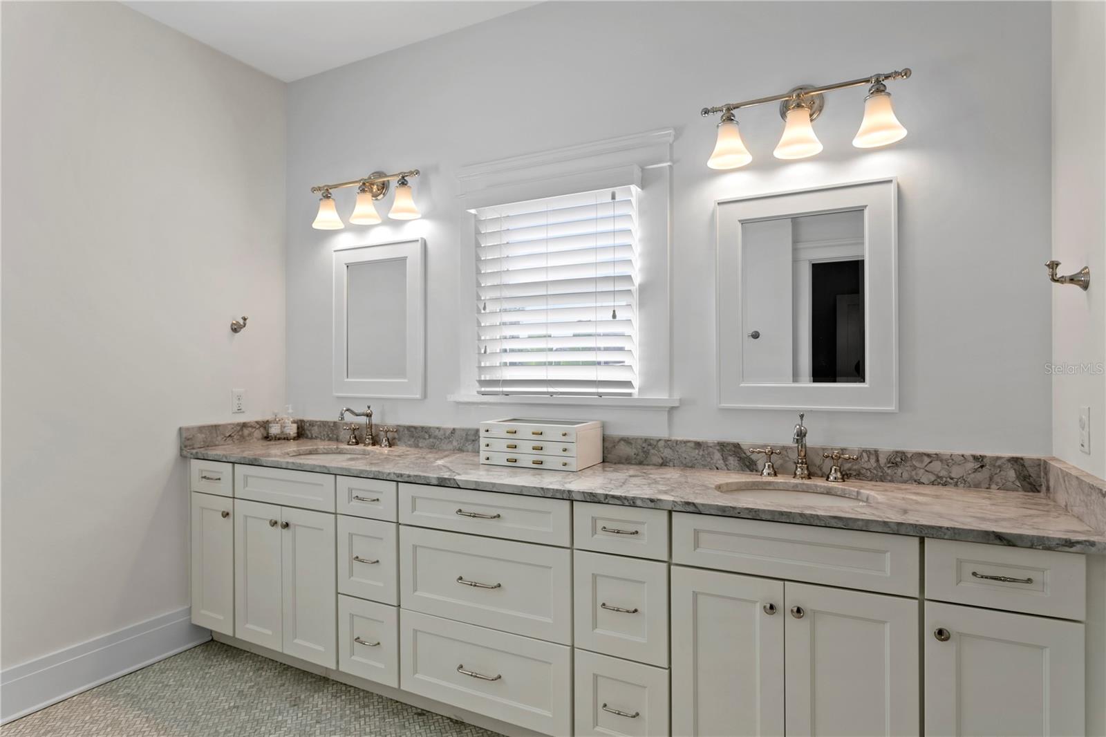 WEST HYDE PARK - Residential