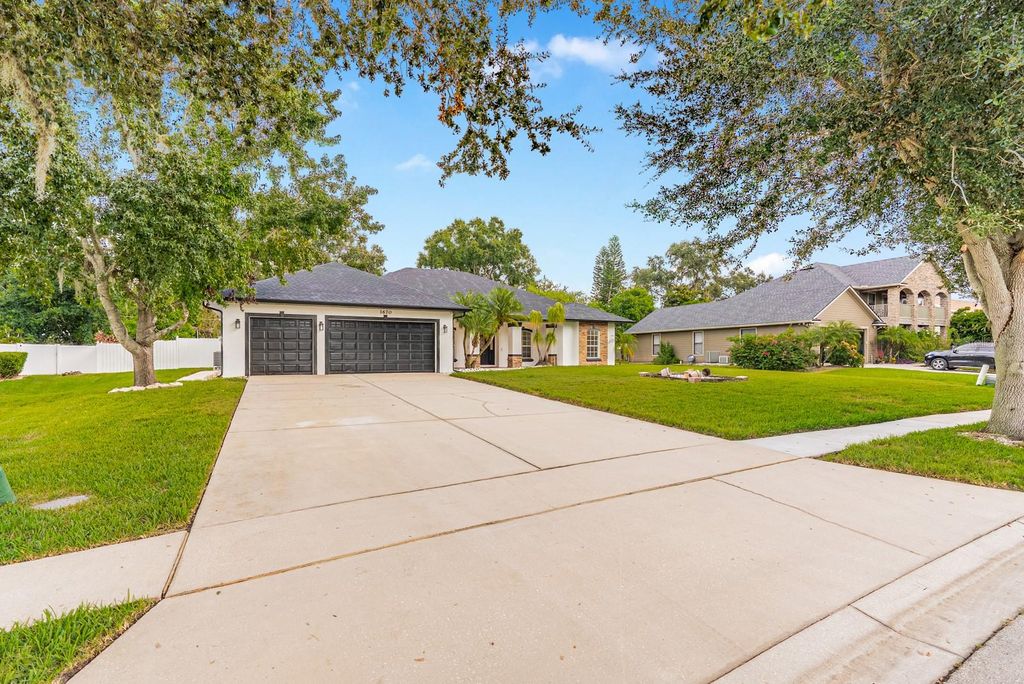 Photo of 1670 Taylor Ridge Loop, Kissimmee, FL 34744 (MLS # S5135712)
