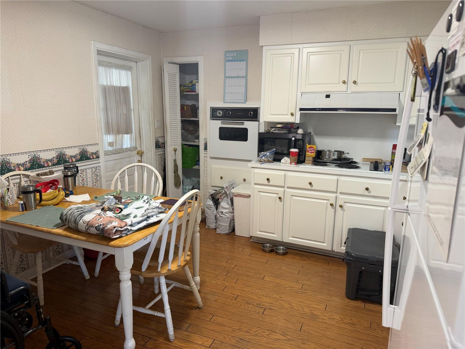 313 W HIGHLAND DRIVE