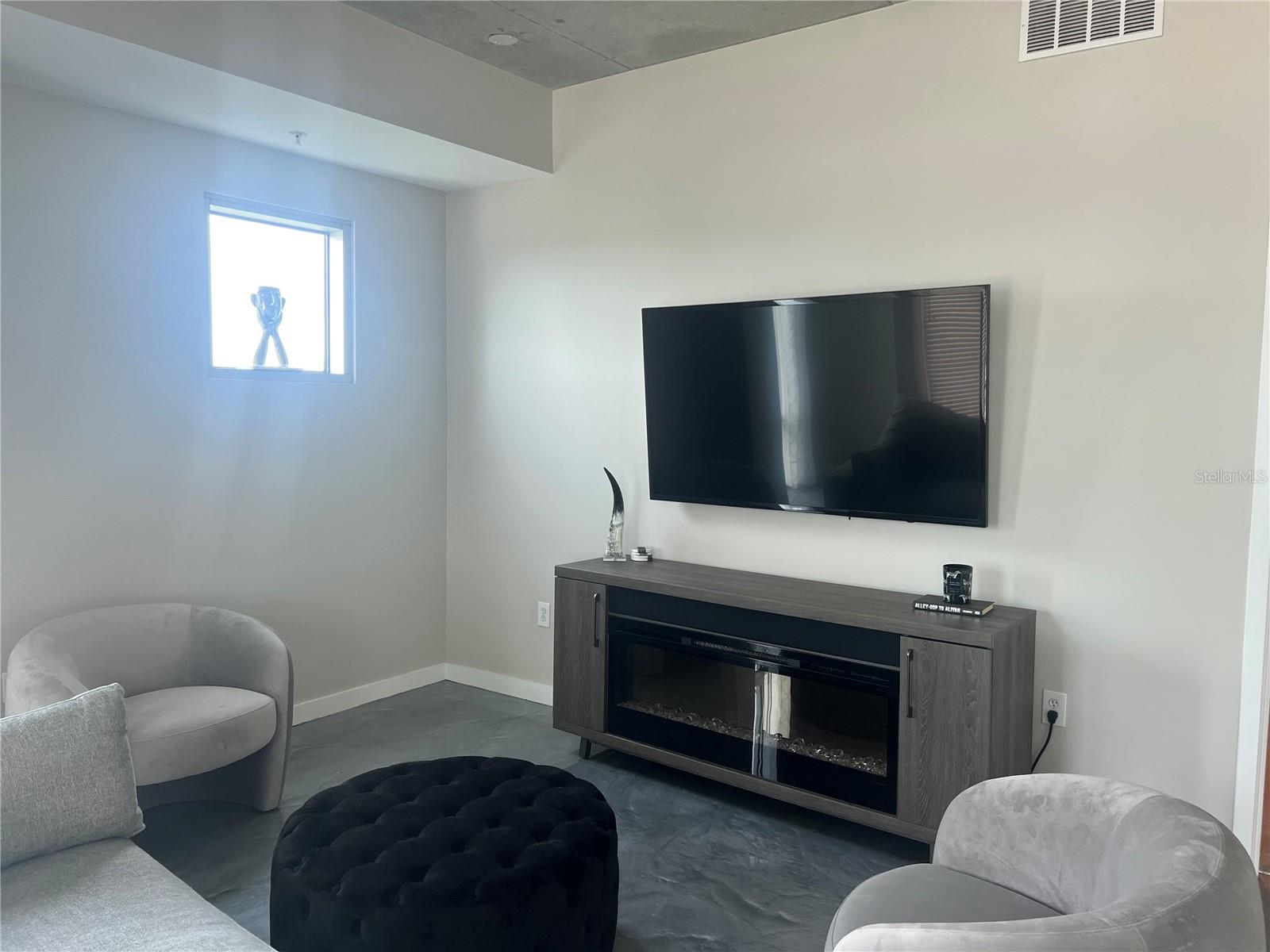 JACKSON - Residential Lease
