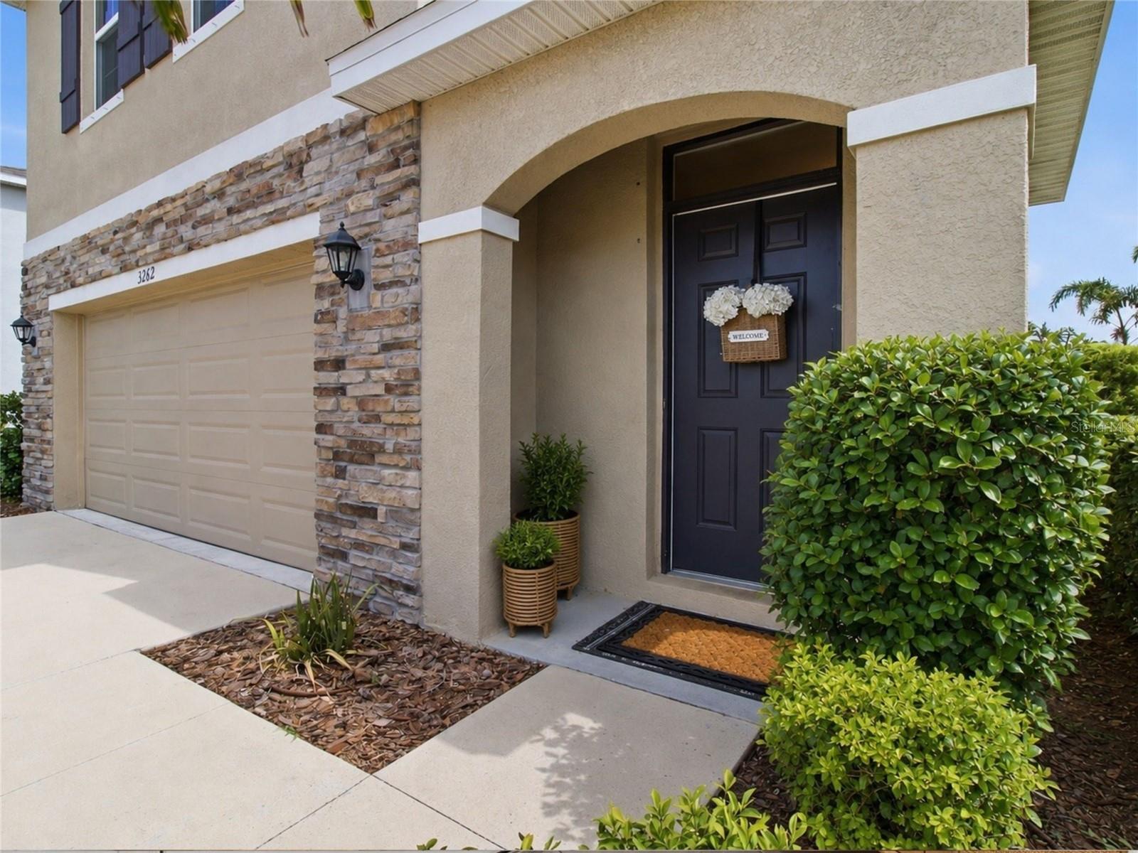 3262 HILLTOP CIRCLE